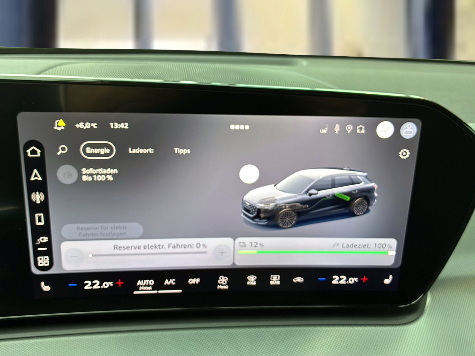 AUDI Q3 SUV e-hybrid 200 kW S tronig Mythosschwarz Metallic-image-15