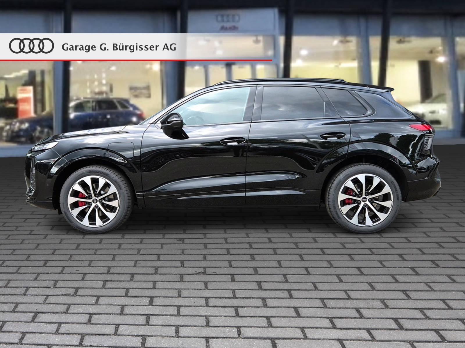 AUDI Q3 SUV e-hybrid 200 kW S tronig Mythosschwarz Metallic-showroom-element-2