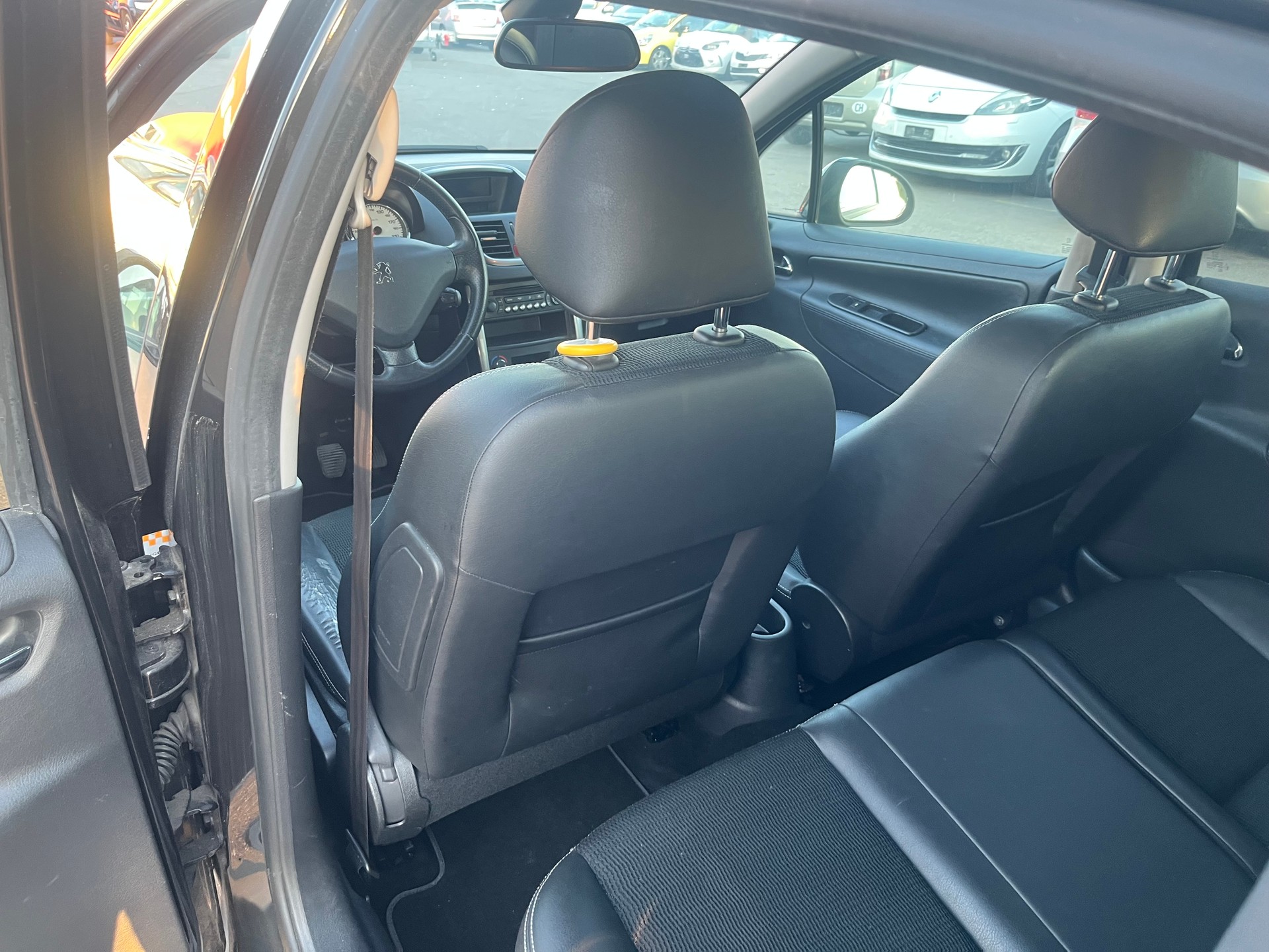 KIA Sorento 2.5 CRDI Trend-image-6