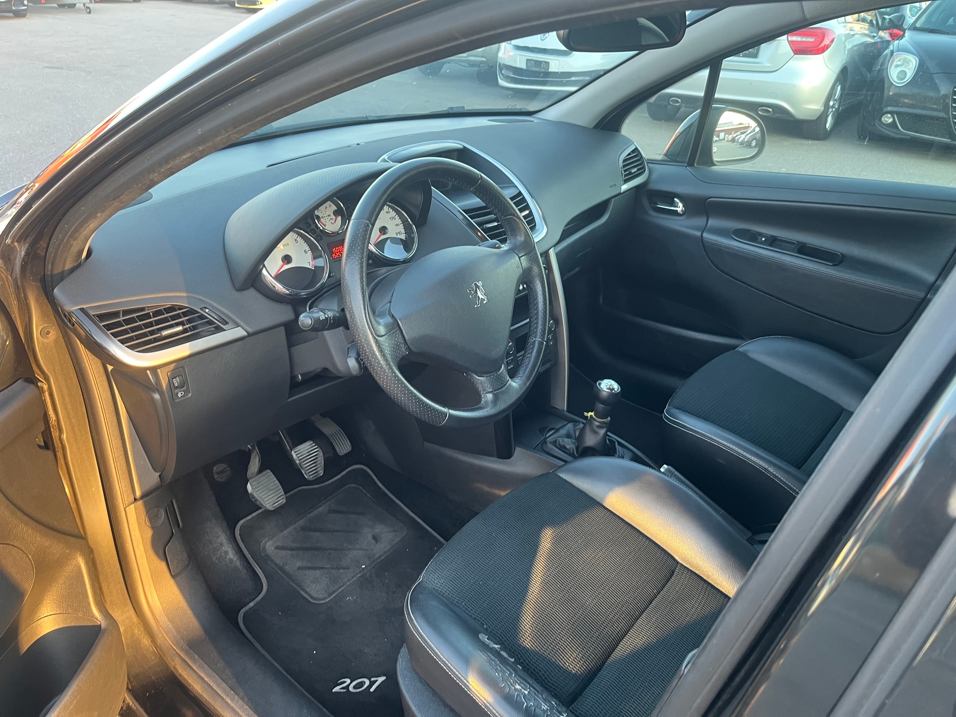 KIA Sorento 2.5 CRDI Trend-image-7