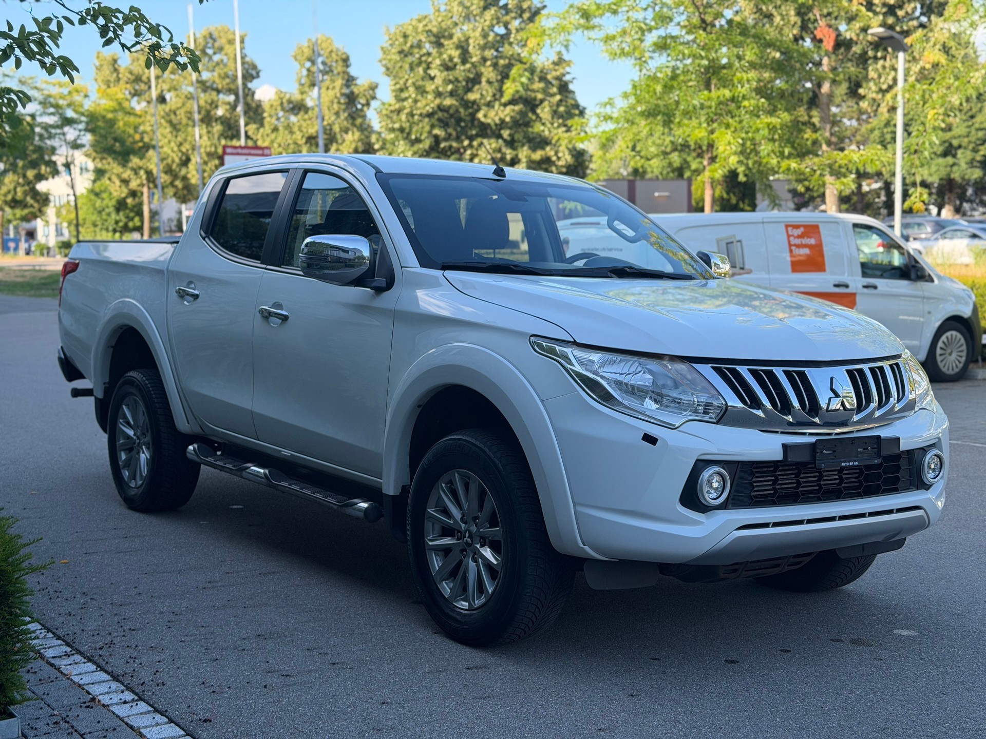 MITSUBISHI L 200 2.4 Style Double Cab-image-3