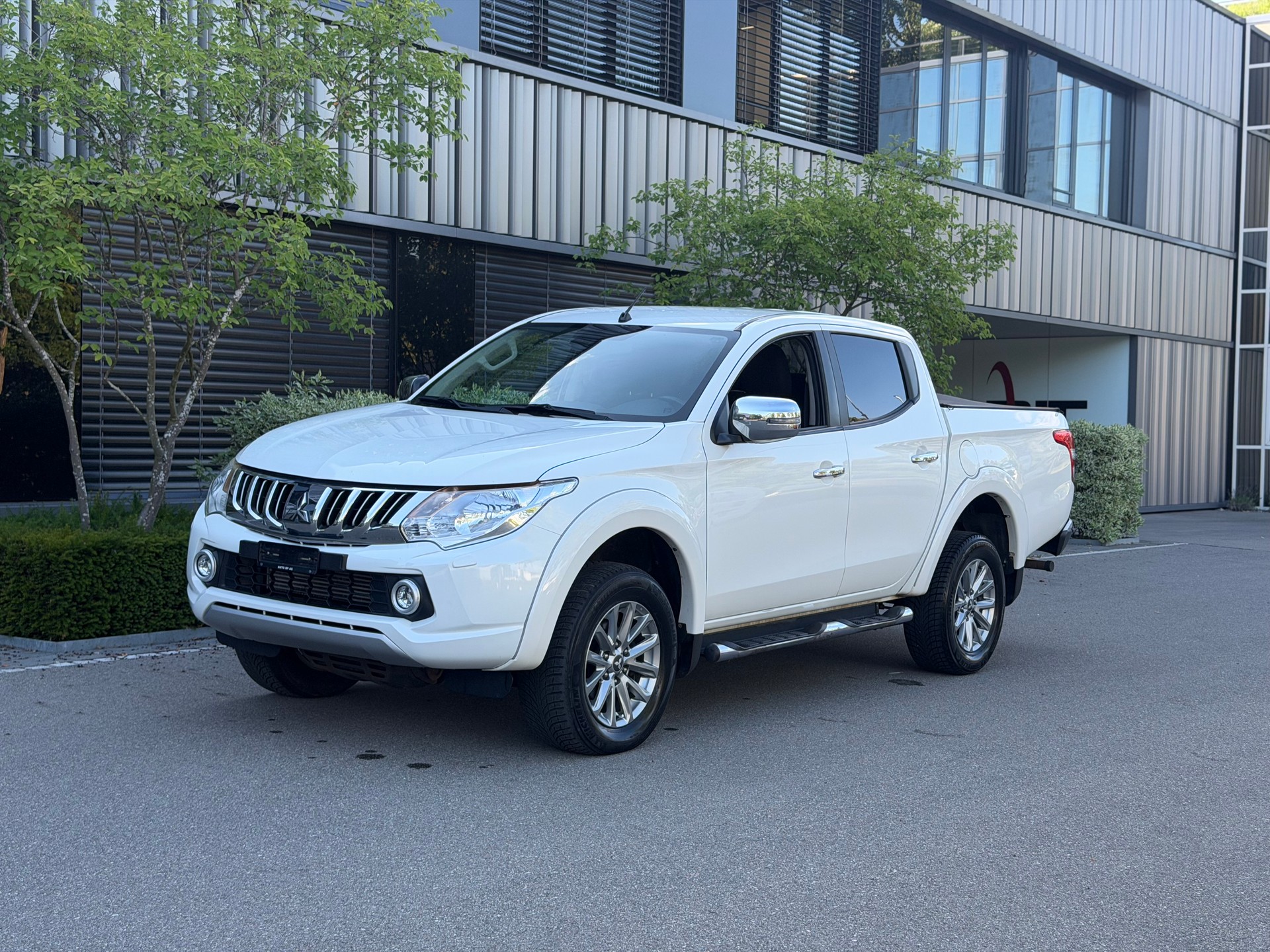 MITSUBISHI L 200 2.4 Style Double Cab
