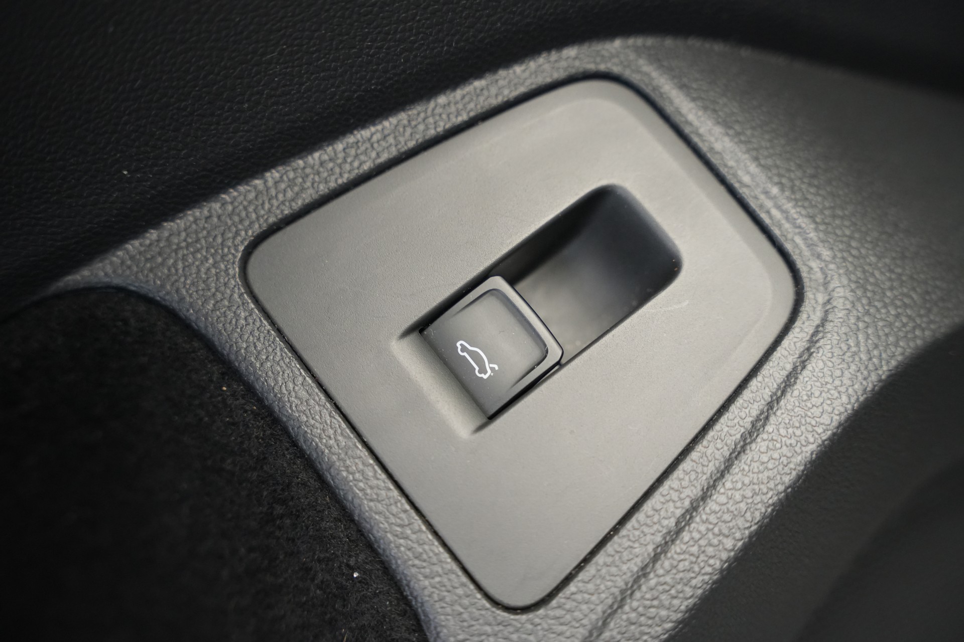 VW Tiguan Allspace 2.0 TDI SCR Highline 4Motion DSG *CH-Fahrzeug* *AHK*-image-20