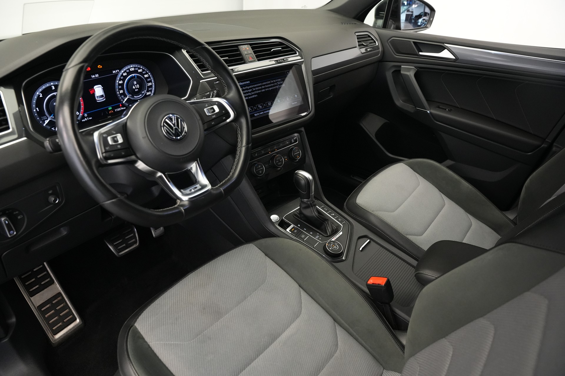 VW Tiguan Allspace 2.0 TDI SCR Highline 4Motion DSG *CH-Fahrzeug* *AHK*-image-11
