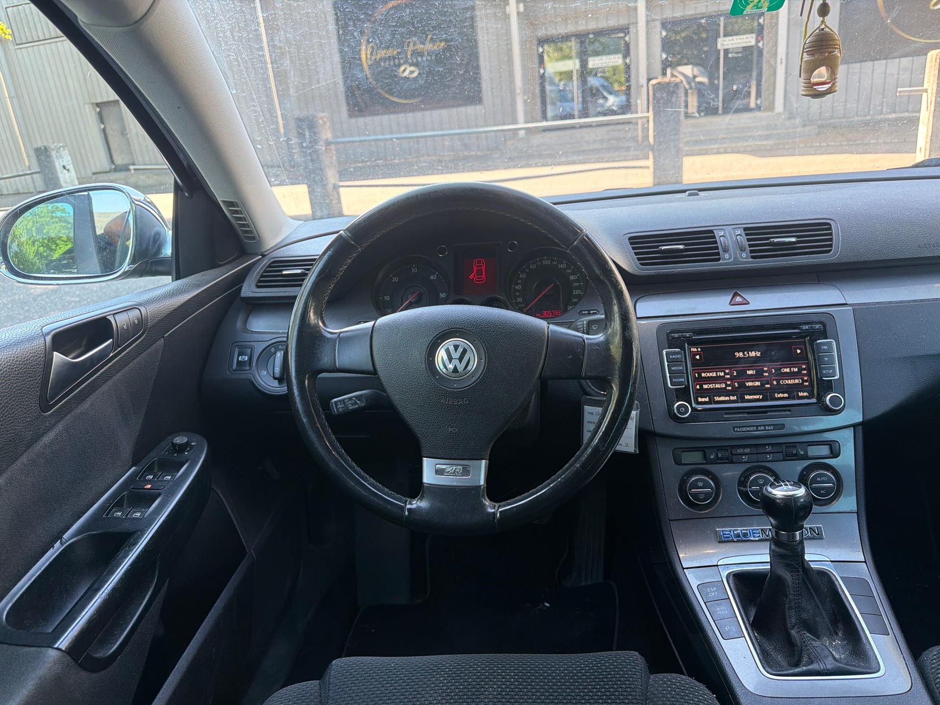 VW Passat Variant 1.9 TDI BlueMotion * Klima-auto * Tempomat * Sitzheizung * B04 * Letzte MFK 05.2023-image-3