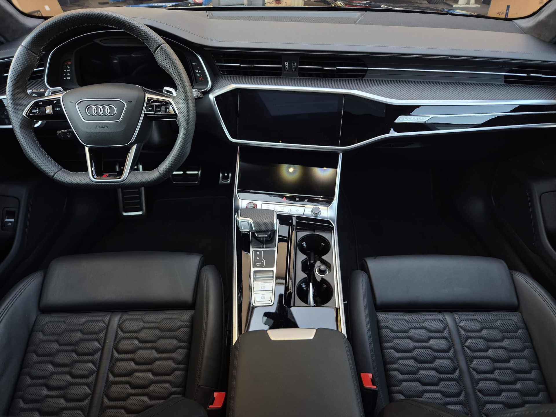 AUDI RS6 Avant 4.0 TFSI V8 Performance quattro-image-13