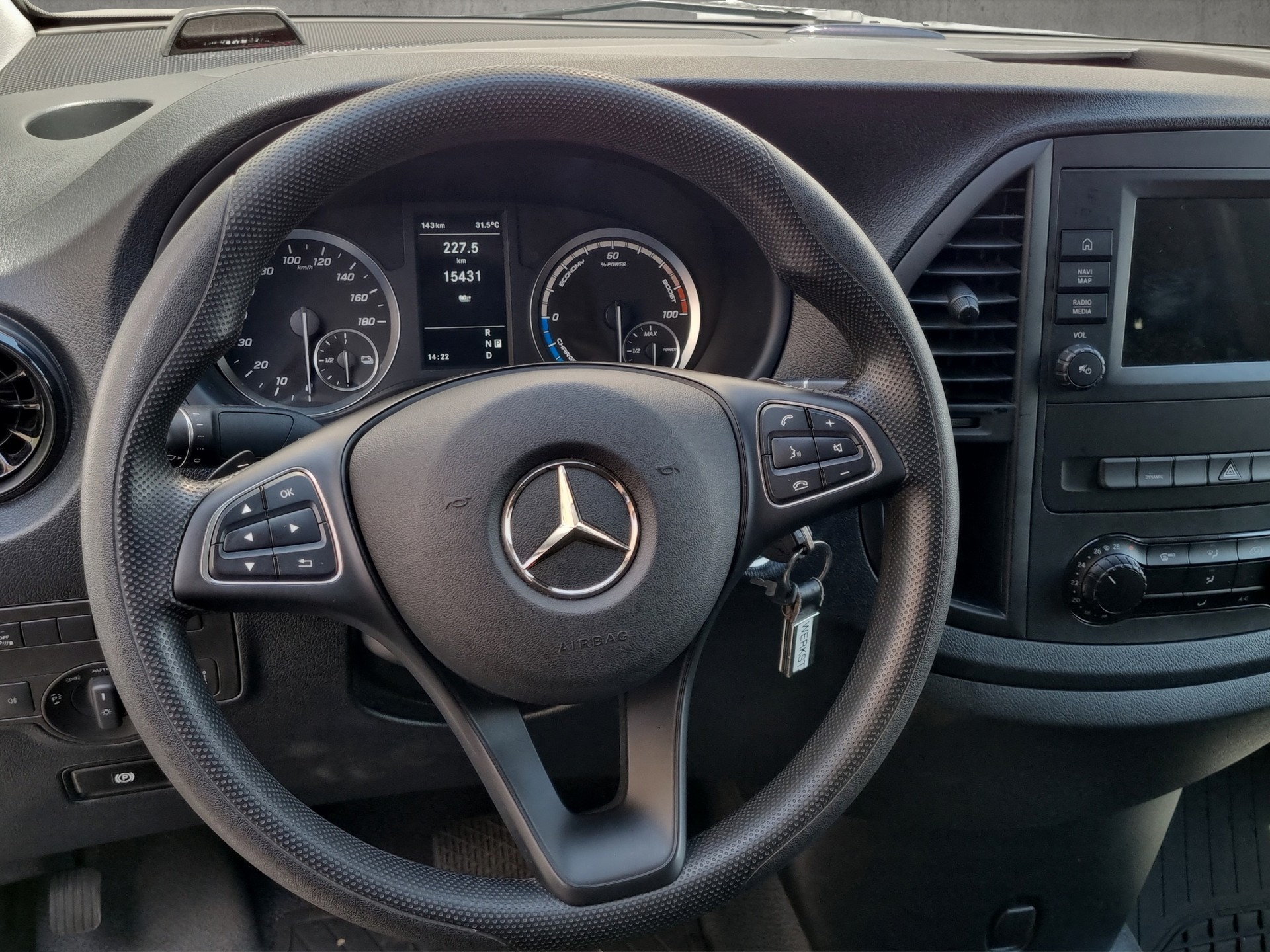MERCEDES-BENZ eVito 112 Kaw. L 60 kWh-image-11