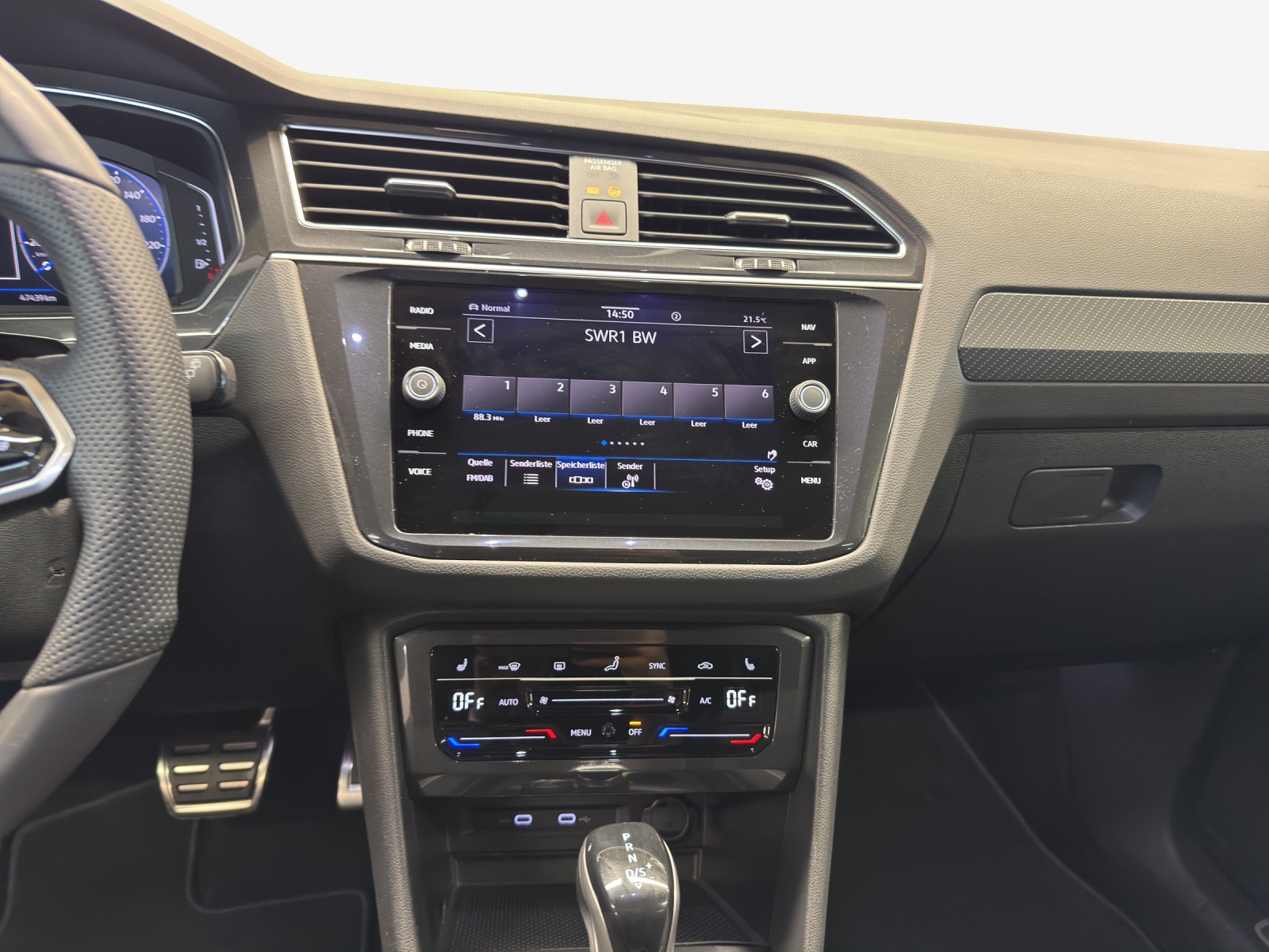 VW Tiguan 2.0TSI R-Line 4Motion DSG-image-10
