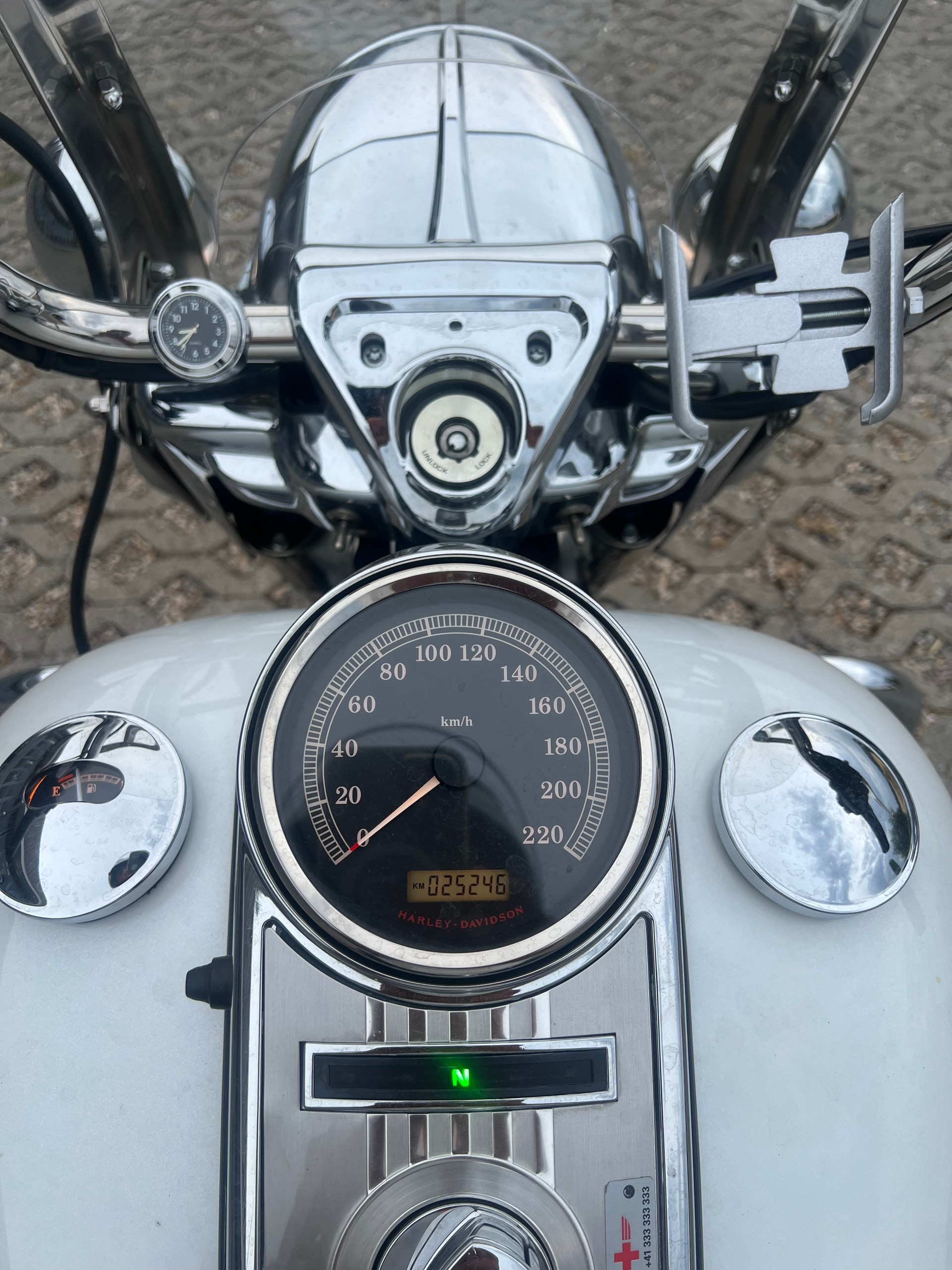 HARLEY-DAVIDSON FLHRC Road King Classic 103 ABS-image-12