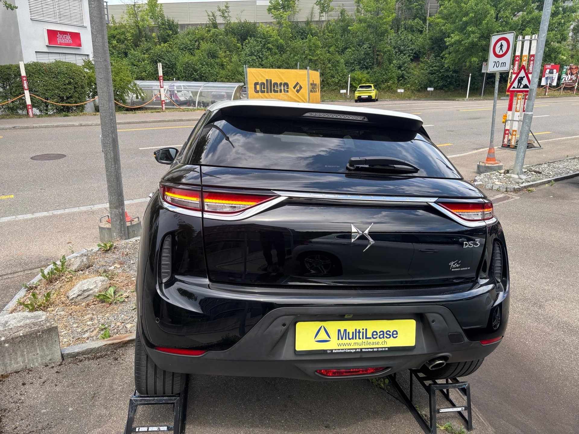 DS AUTOMOBILES 3 Crossback 1.5 BlueHDi So Chic-showroom-element-3