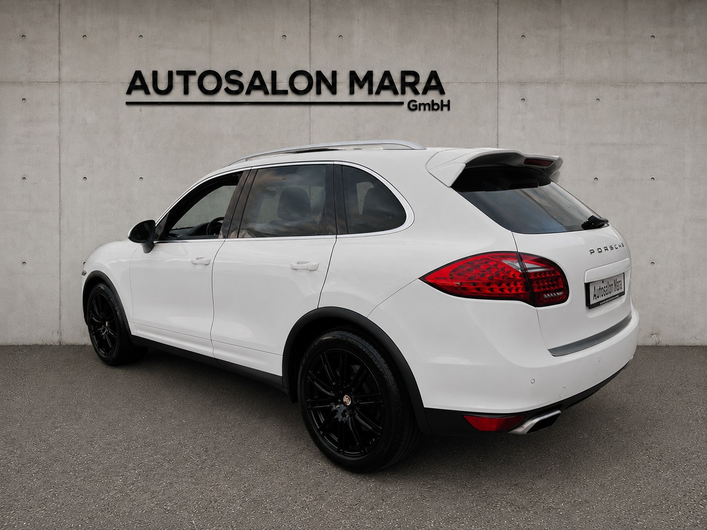 PORSCHE Cayenne S Frisch ab MFK mit AHK-image-3