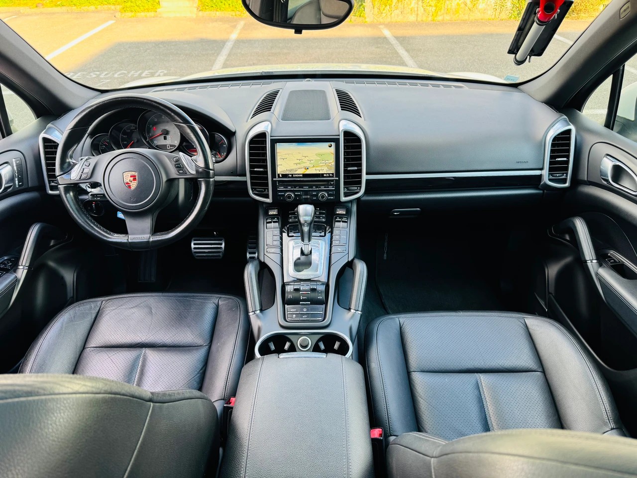 PORSCHE Cayenne S Frisch ab MFK mit AHK-image-2