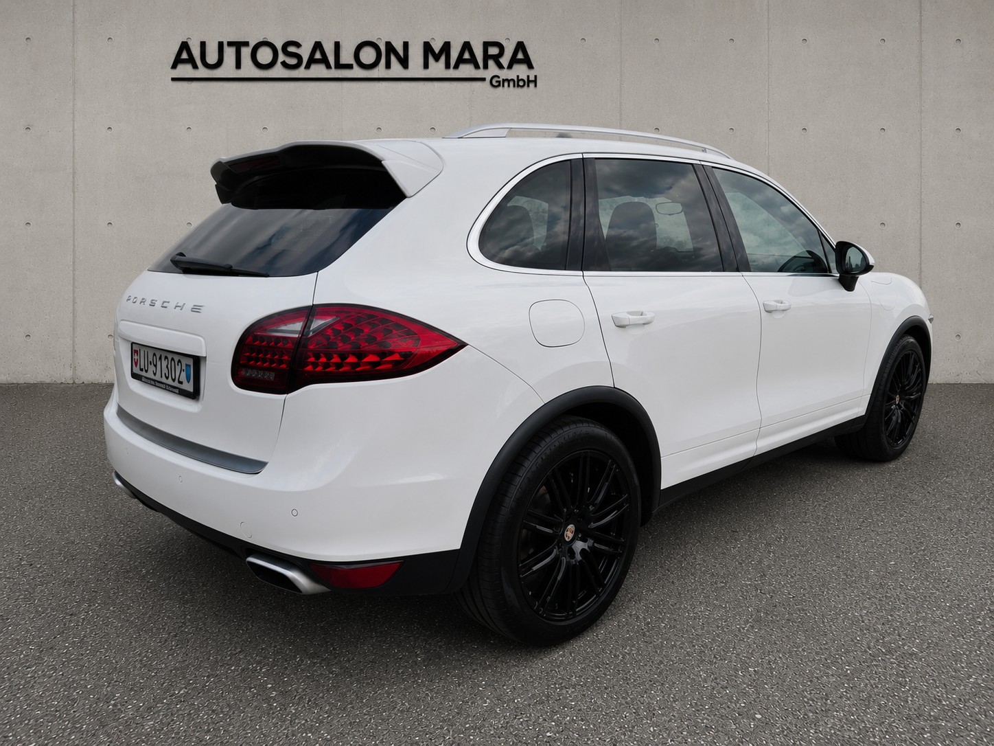 PORSCHE Cayenne S Frisch ab MFK mit AHK-image-5