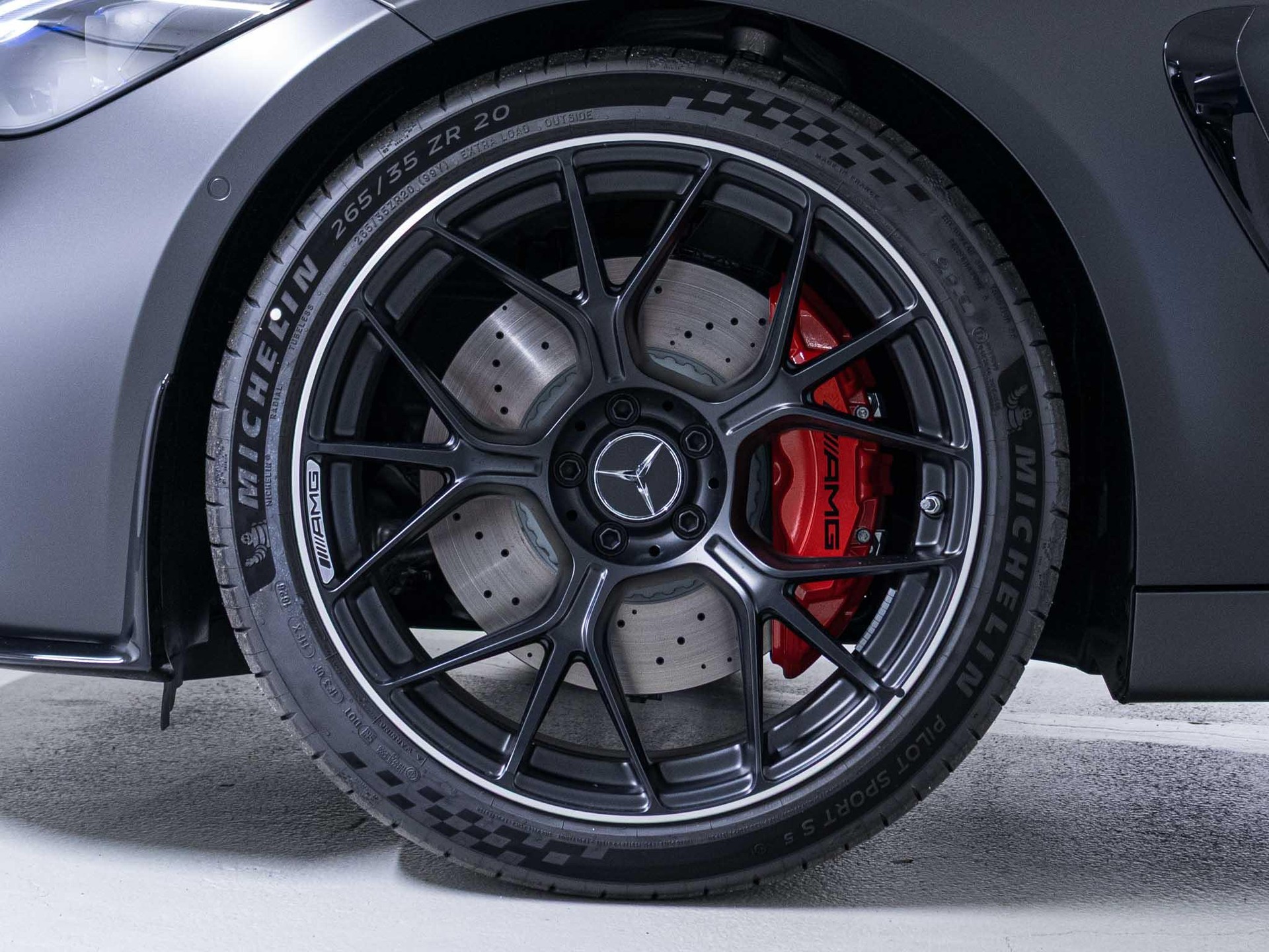 MERCEDES-BENZ CLE 53 AMG 4MATIC+ Cabriolet-image-13