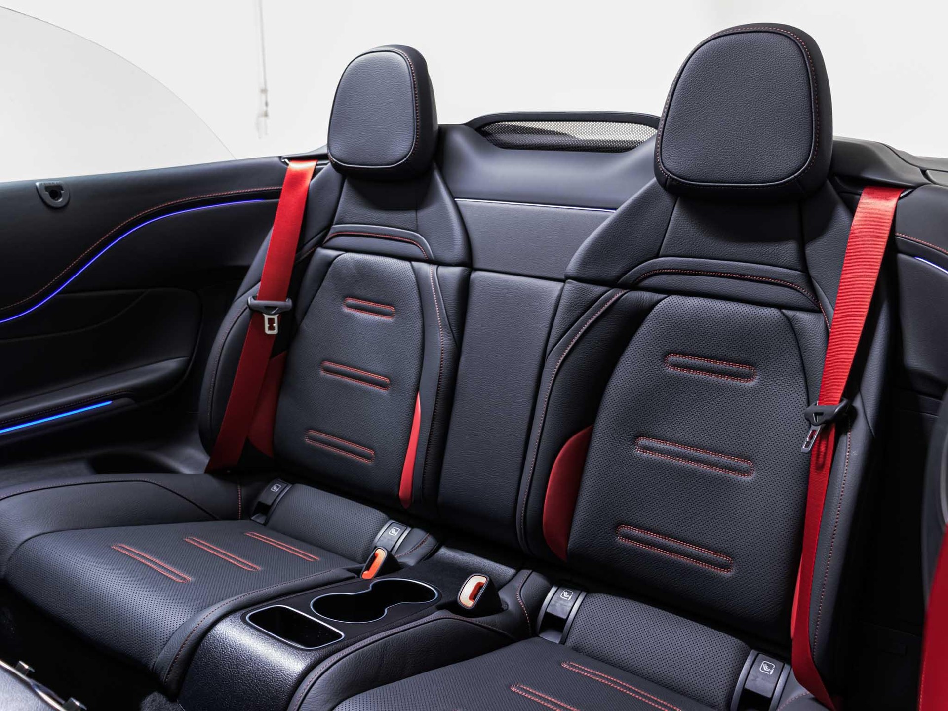 MERCEDES-BENZ CLE 53 AMG 4MATIC+ Cabriolet-image-7