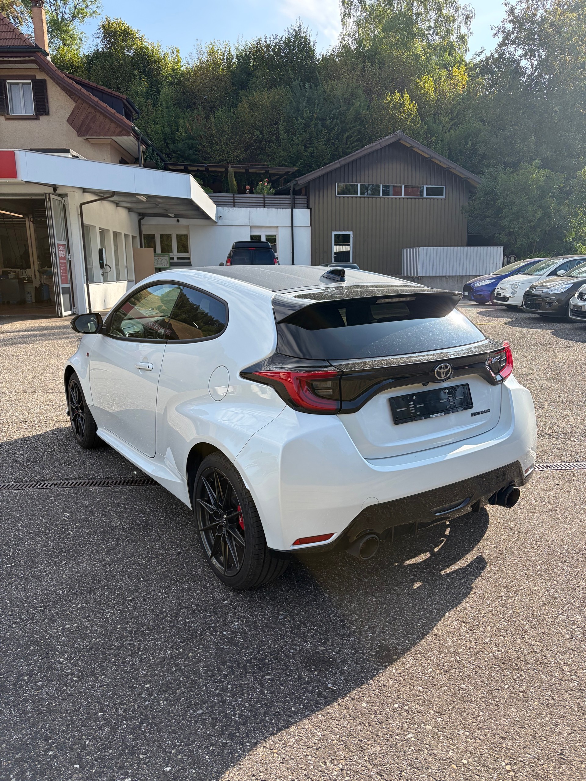 TOYOTA Yaris 1.6 GR Sport-showroom-element-3