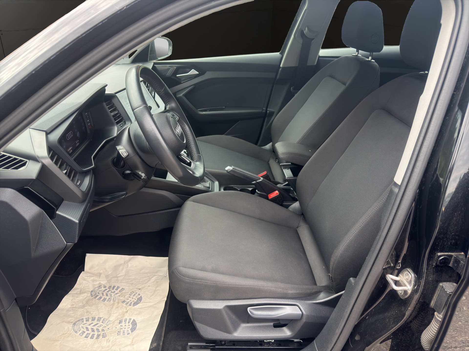 AUDI A1 Sportback 30 TFSI advanced S-tronic-image-8