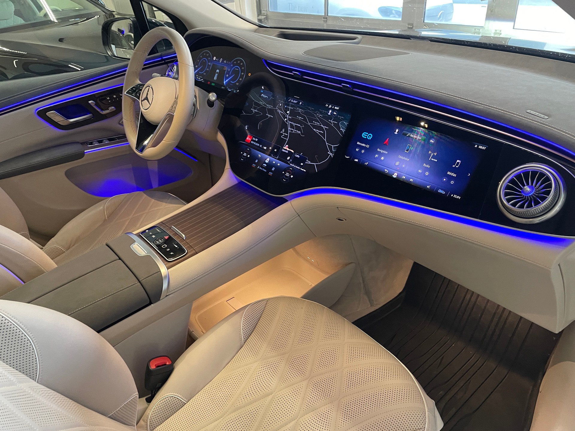 MERCEDES-BENZ EQS 580 4Matic Executive Edition SUV AMG Line-image-27