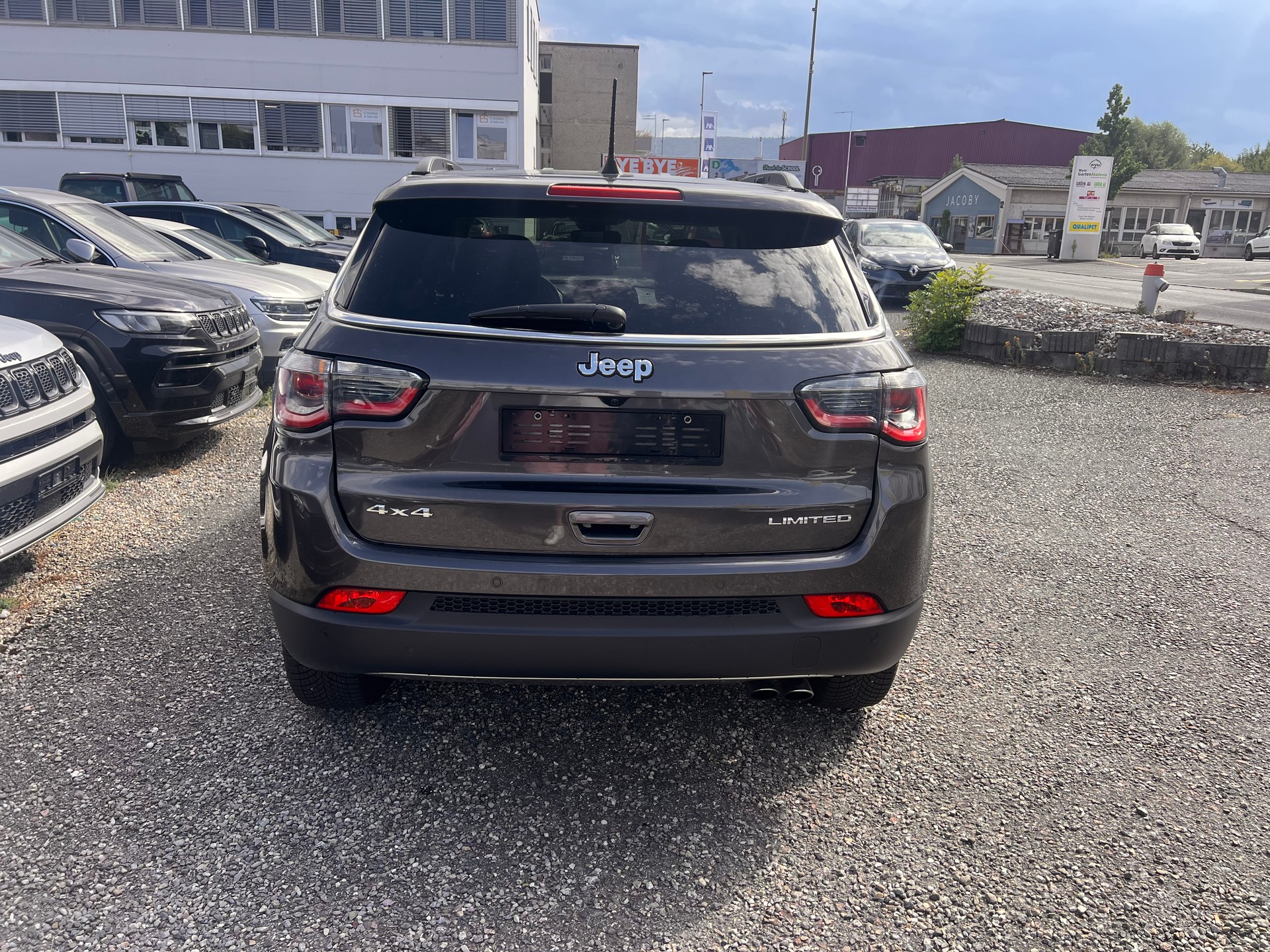 JEEP Compass 1.4 Turbo Limited AWD 9ATX-showroom-element-3