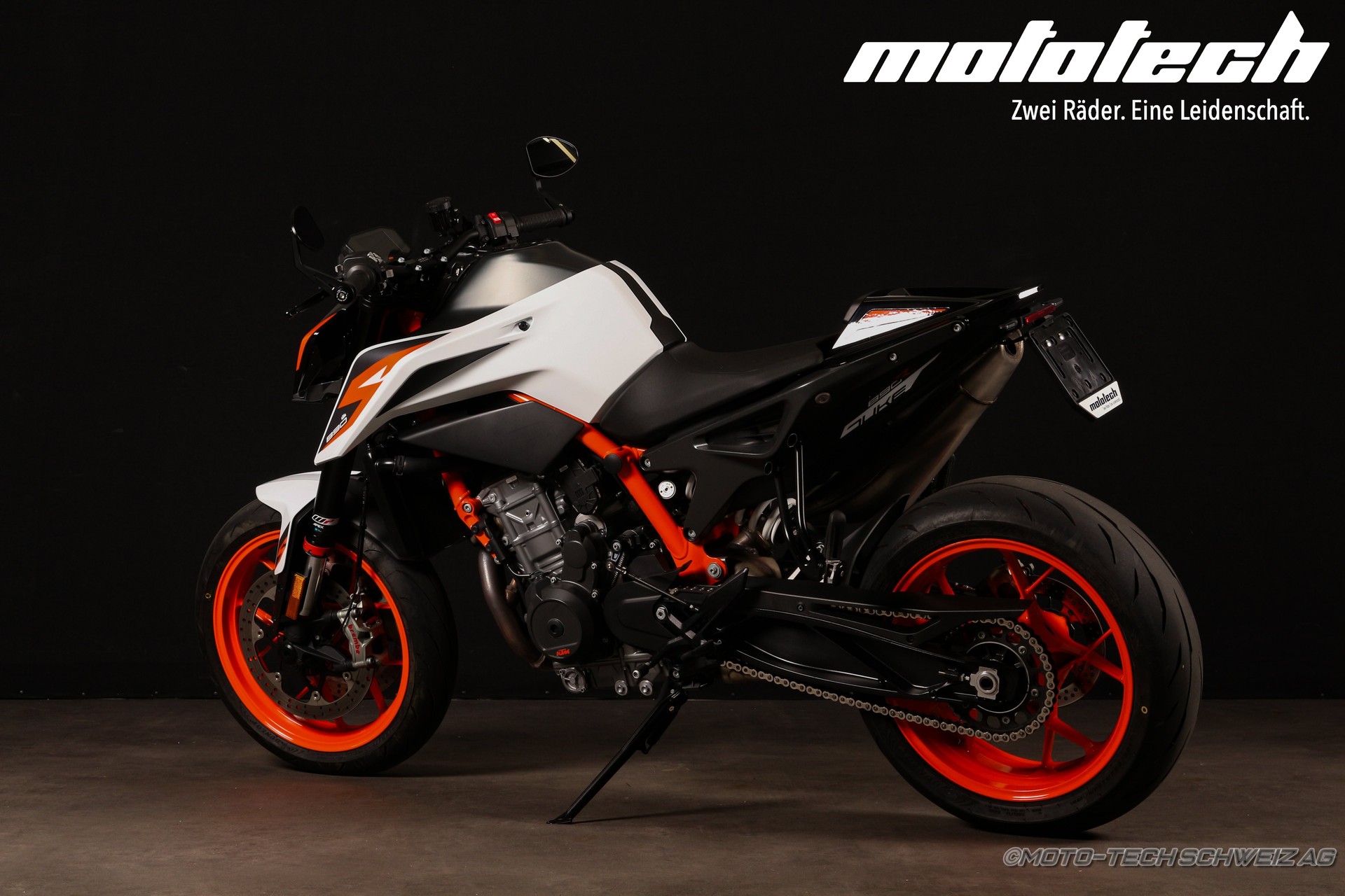 KTM 890 Duke R-image-3