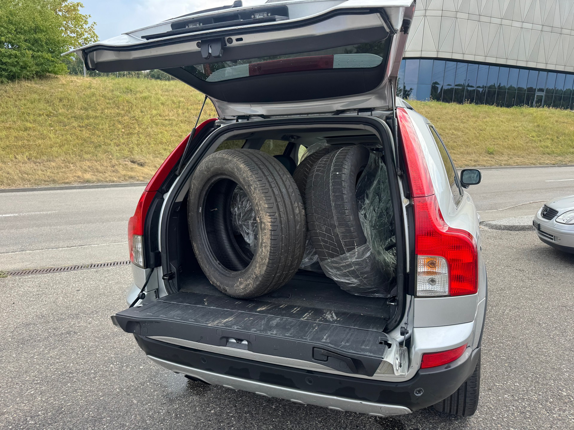 VOLVO XC90 3.2 AWD Executive Geartronic-image-6
