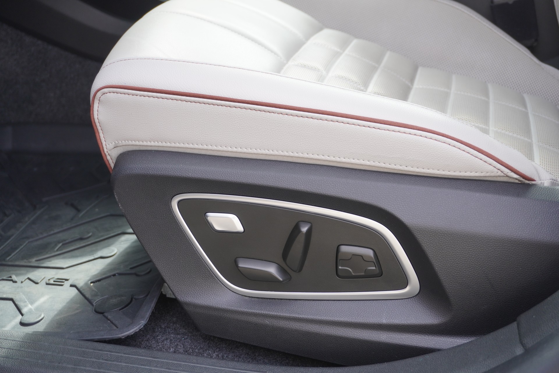 RENAULT Mégane E-TECH EV60 Iconic-image-41