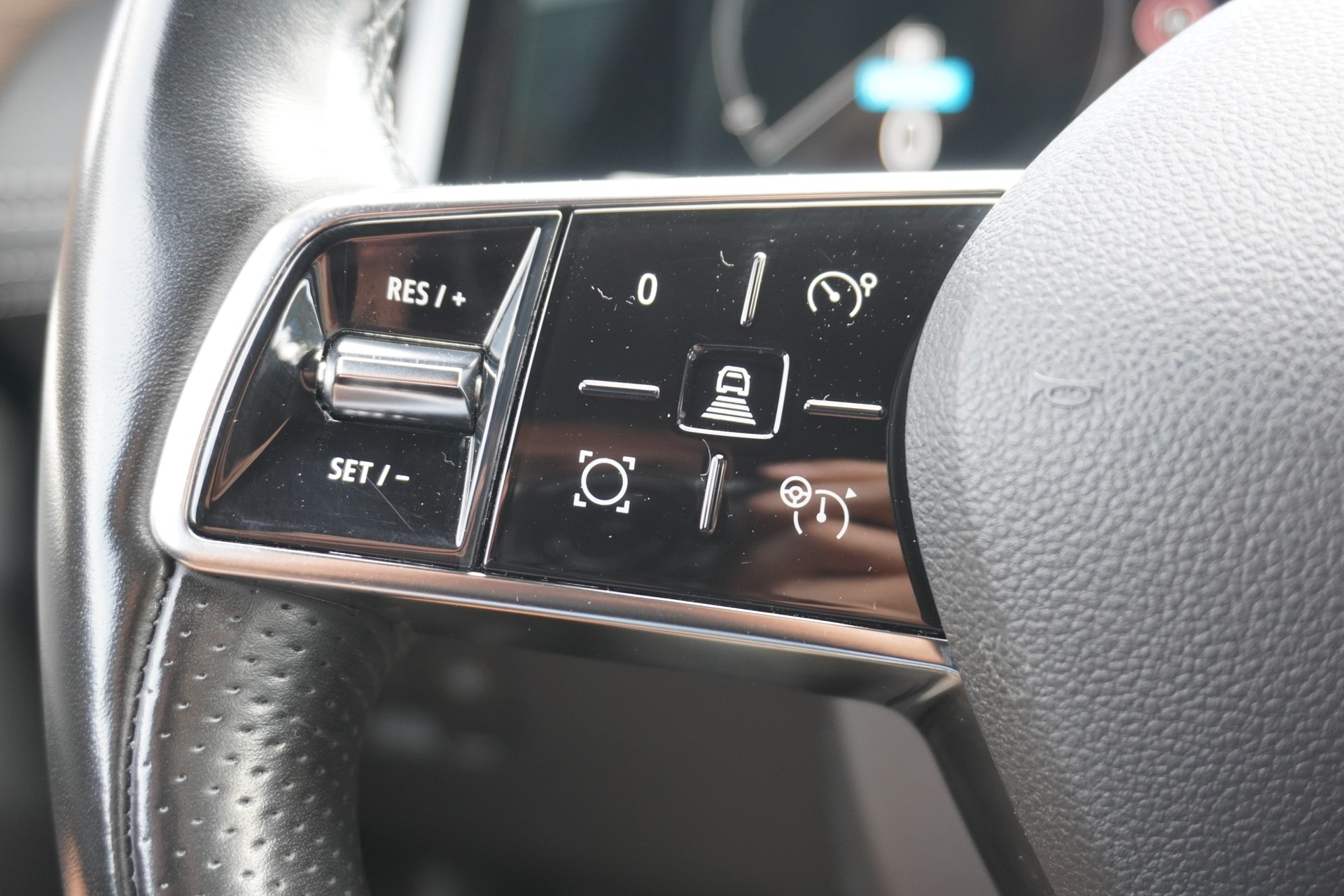 RENAULT Mégane E-TECH EV60 Iconic-image-32