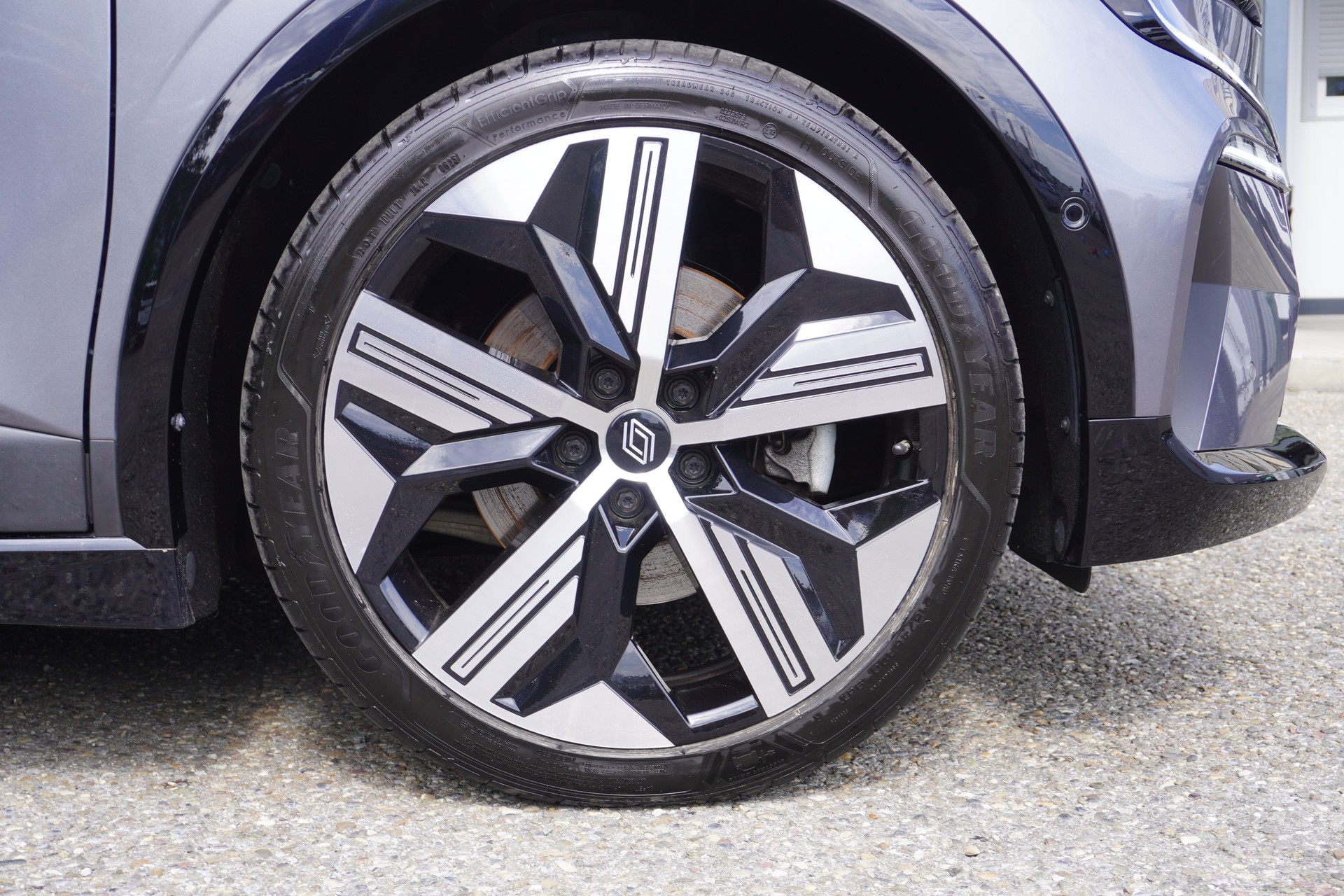 RENAULT Mégane E-TECH EV60 Iconic-image-9