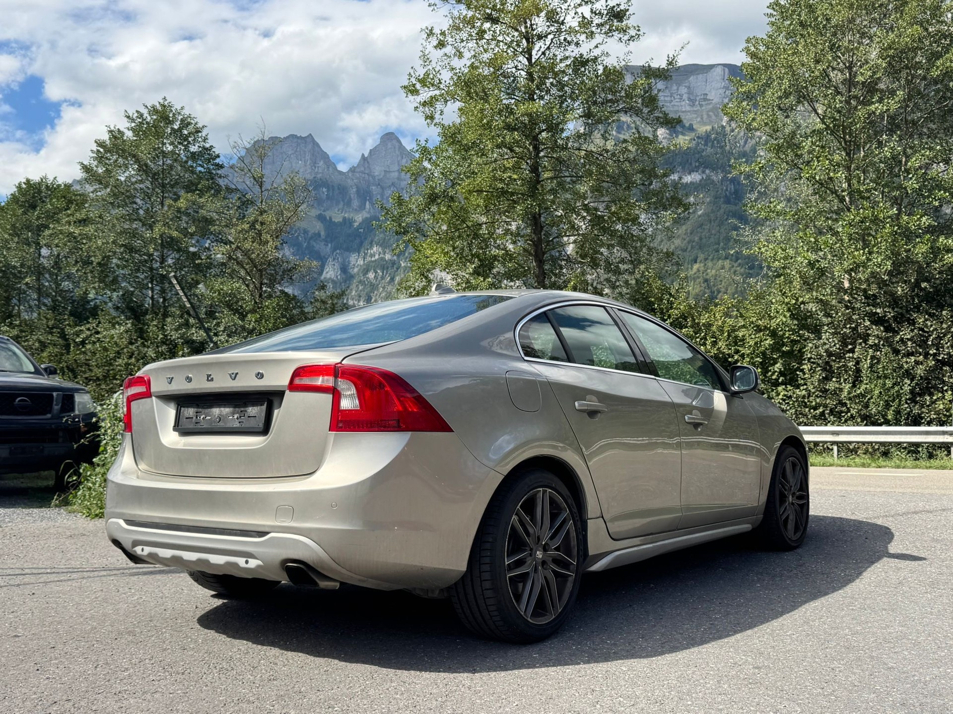 VOLVO S60 D5 AWD Kinetic Geartronic-image-12