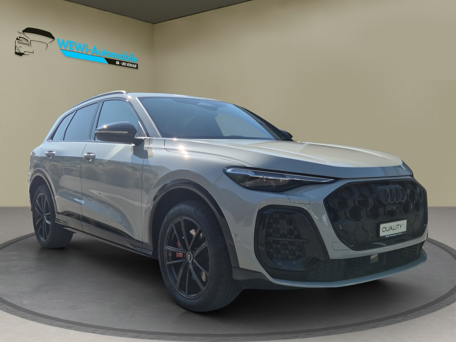 AUDI SQ5 TFSI quattro S-tronic-image-6