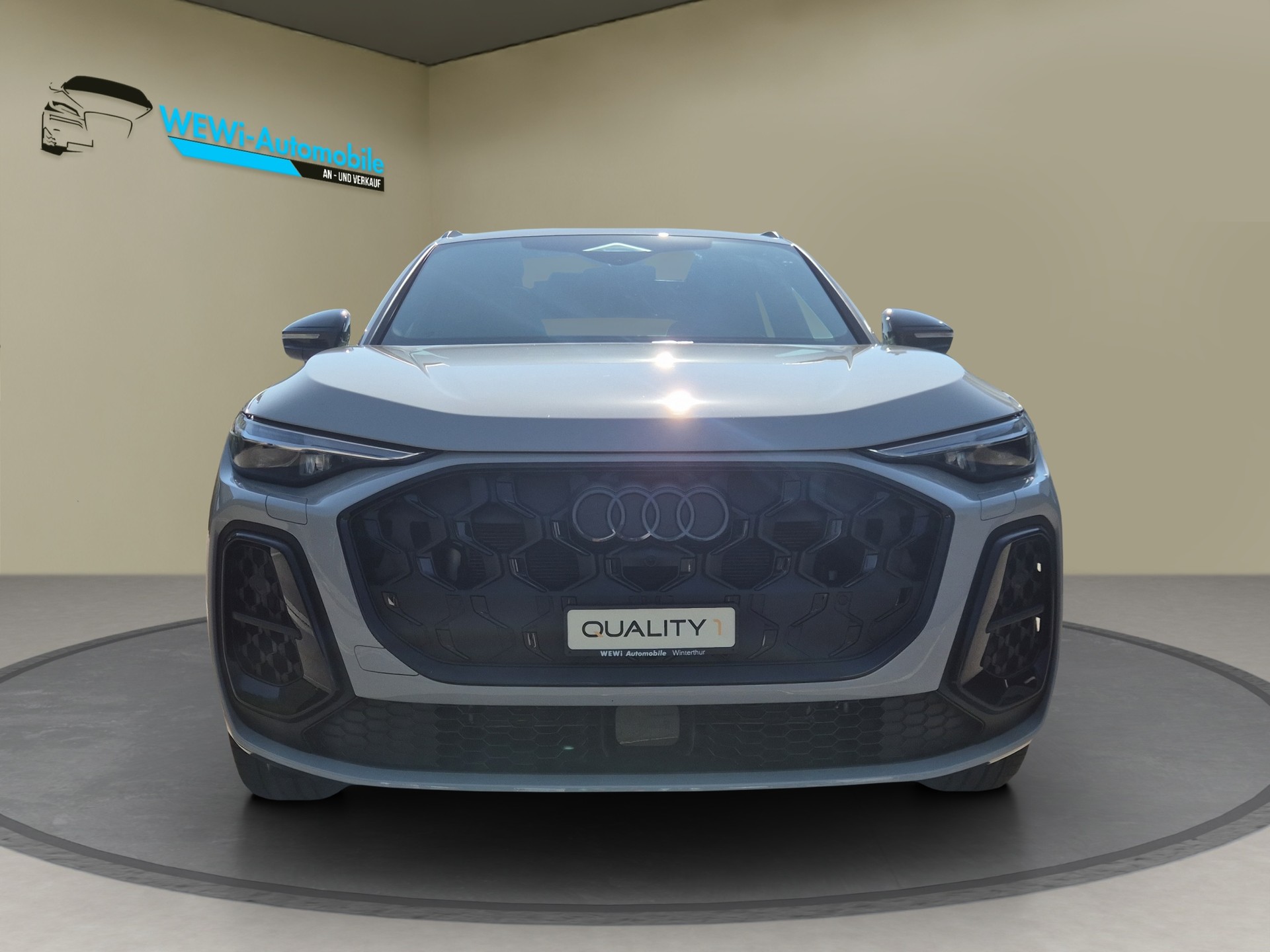 AUDI SQ5 TFSI quattro S-tronic-image-7