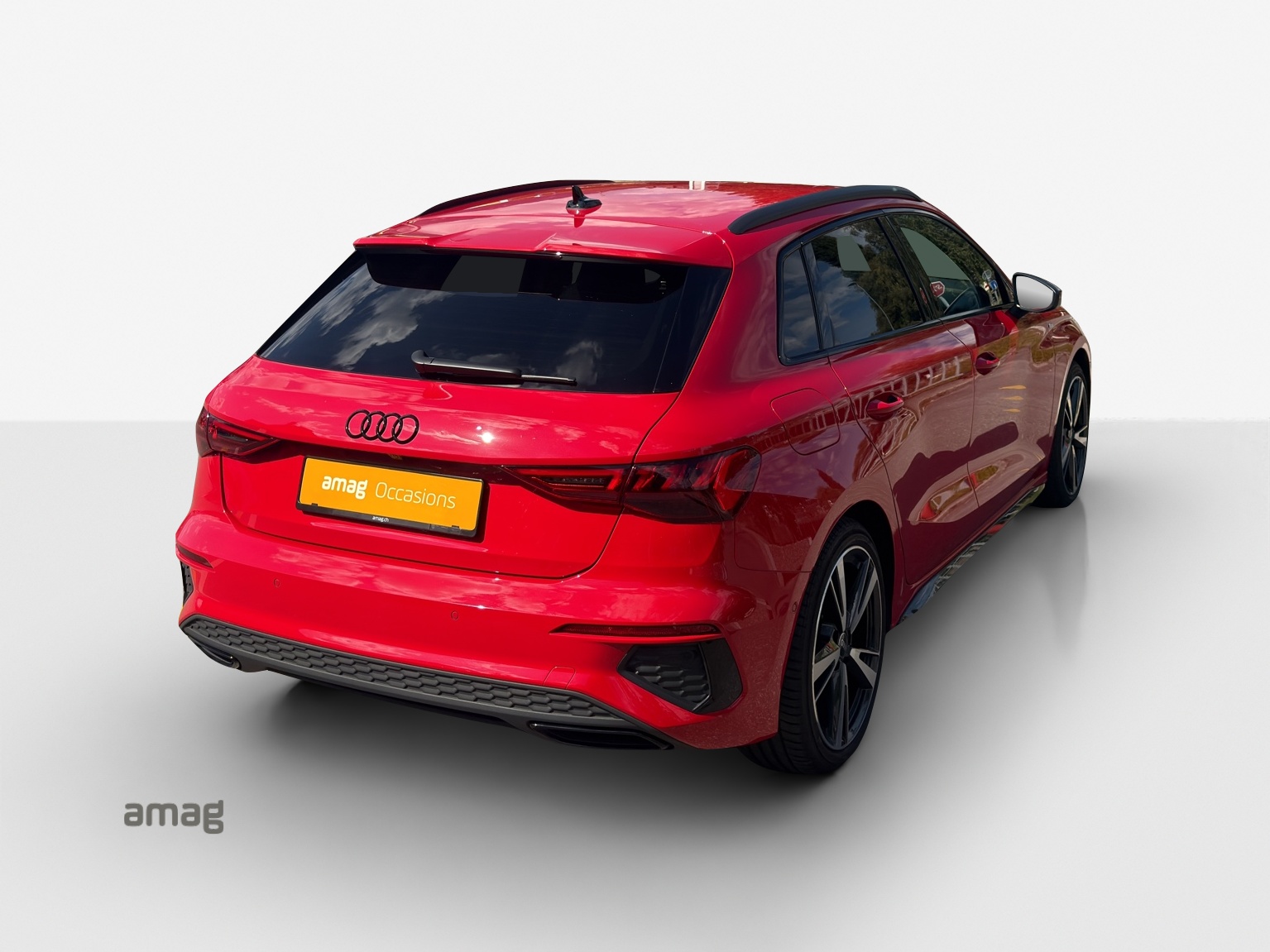 AUDI A3 Sportback 35 TFSI S line Attraction S-tronic-image-4