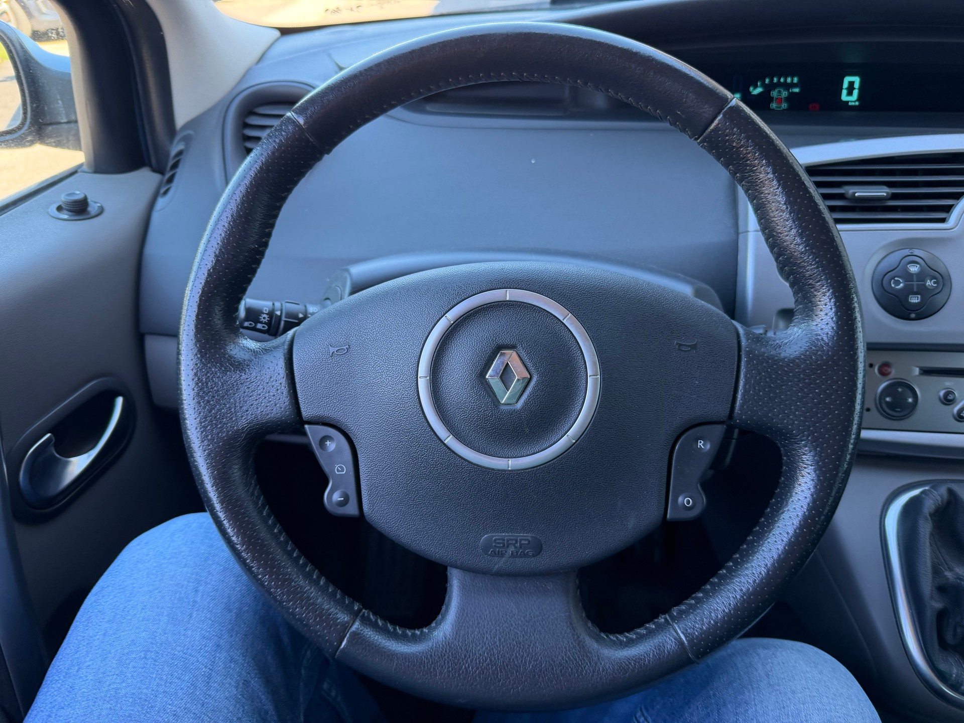RENAULT Scénic 1.9 dCi Export ou , marchand.-image-11