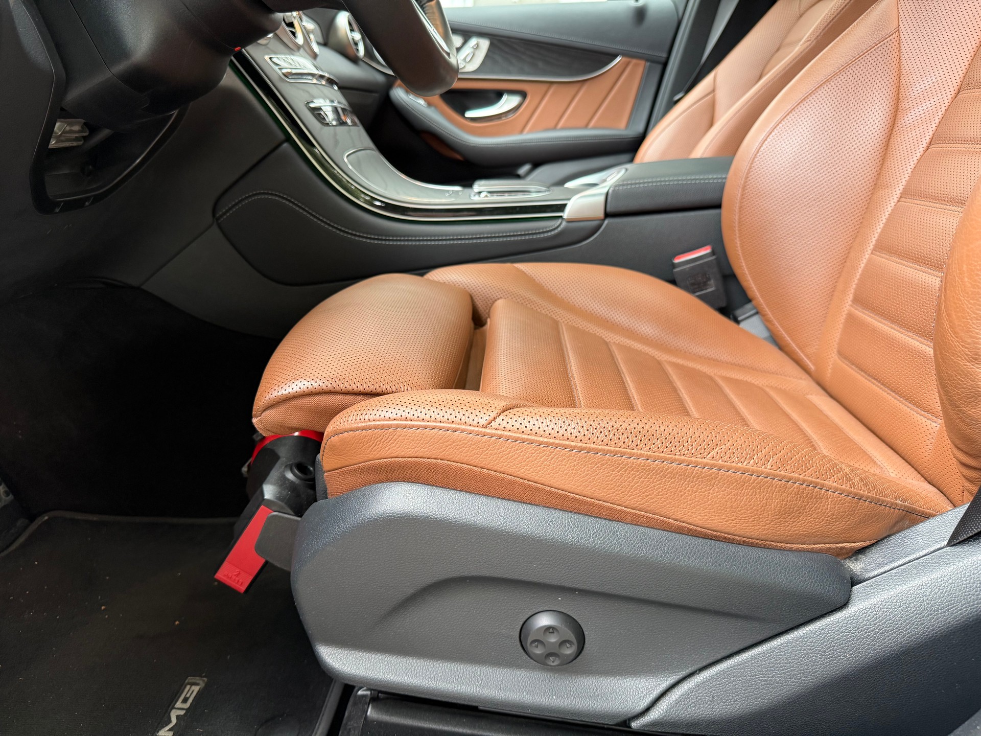 MERCEDES-BENZ GLC 400 d 4Matic AMG Line 9G-Tronic-image-12