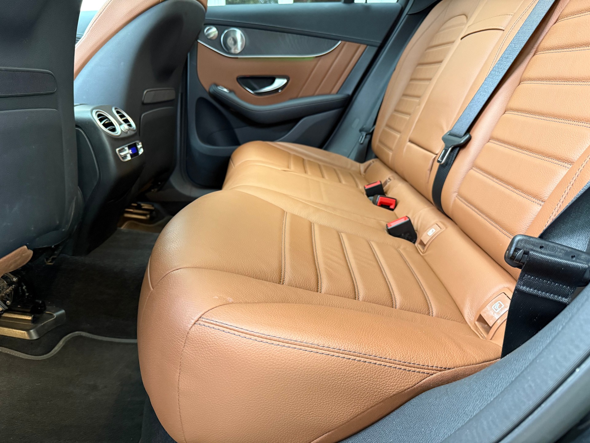 MERCEDES-BENZ GLC 400 d 4Matic AMG Line 9G-Tronic-image-15