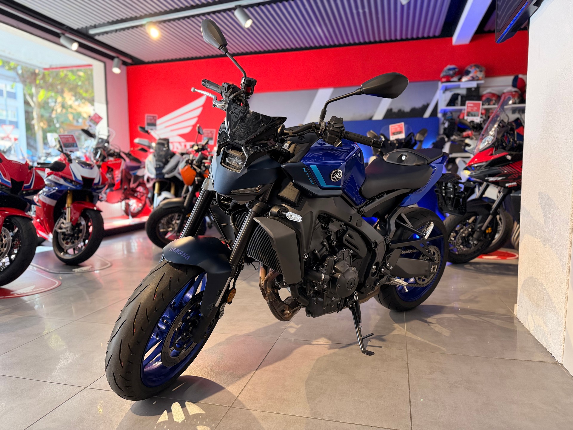 YAMAHA MT-09-image-0