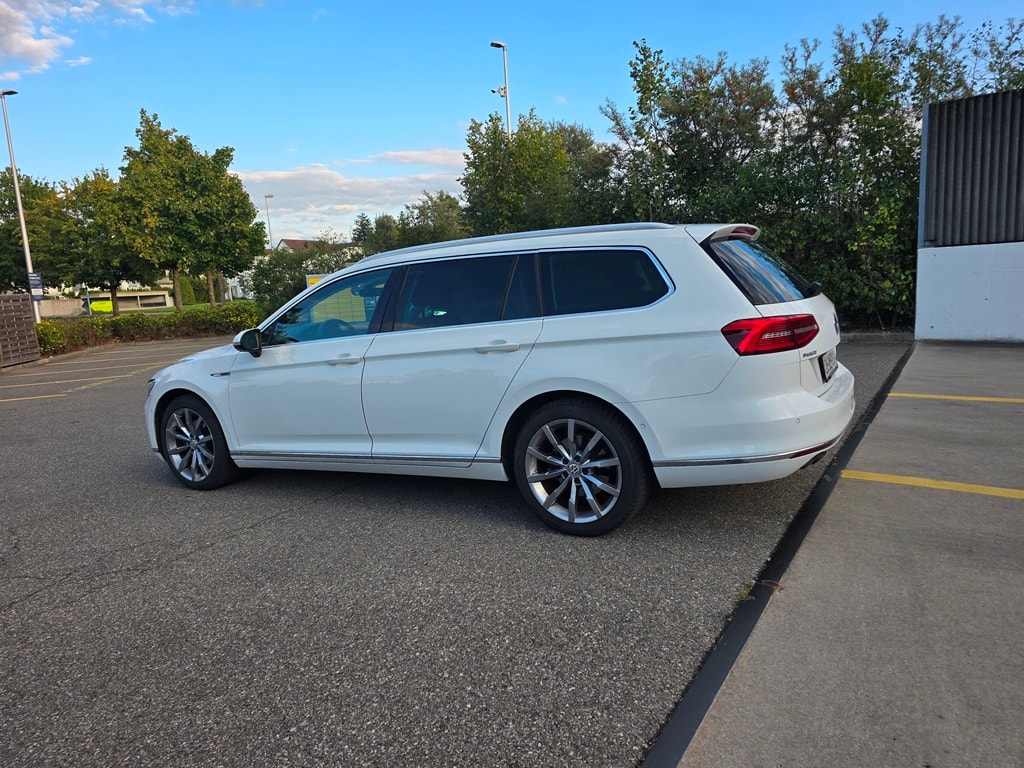 VW Passat Variant 2.0 TDI 190 SCR Highl. DSG 4m-showroom-element-3