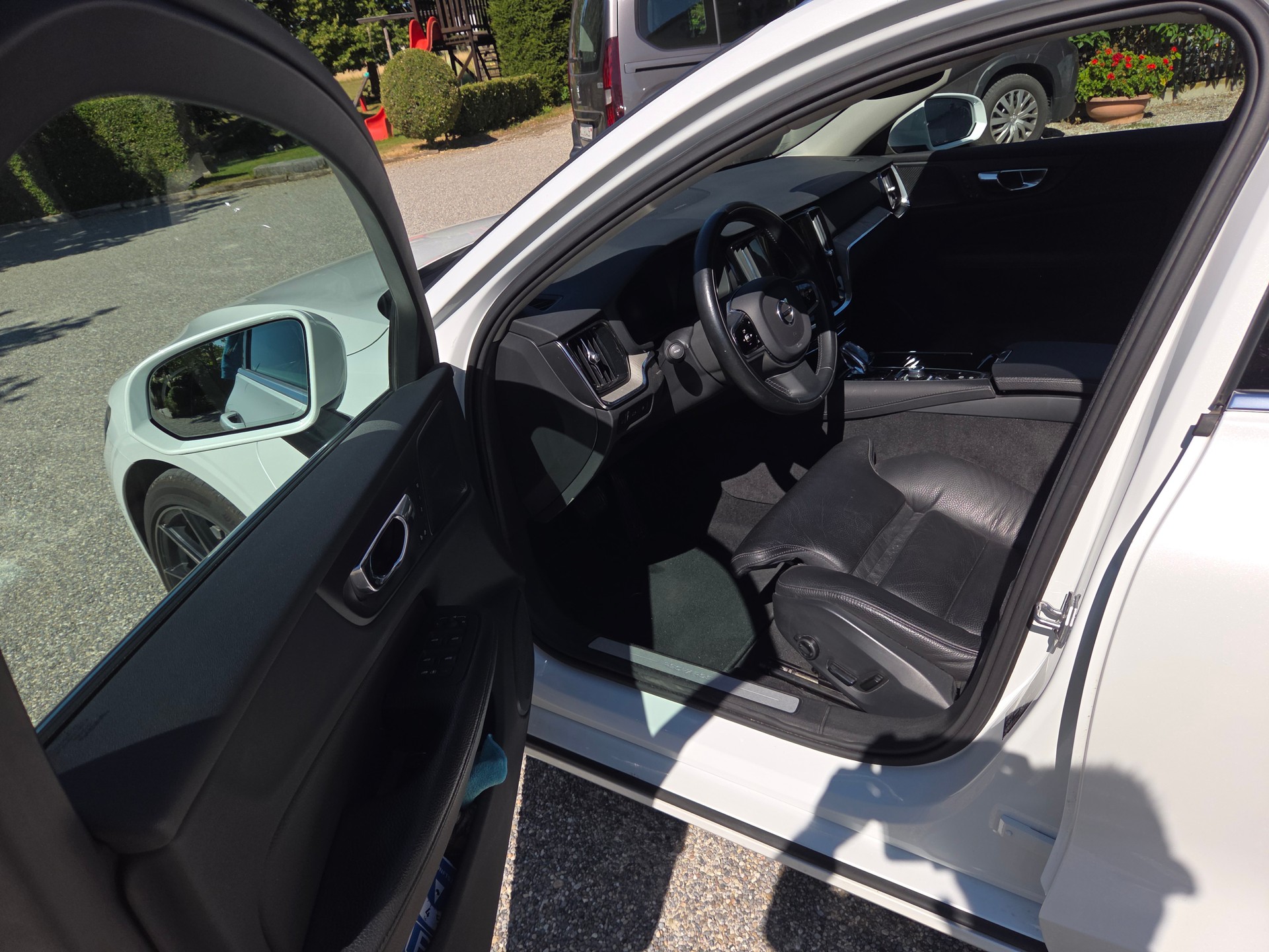 VOLVO 2.0 T6 TE Inscription eAWD-image-6
