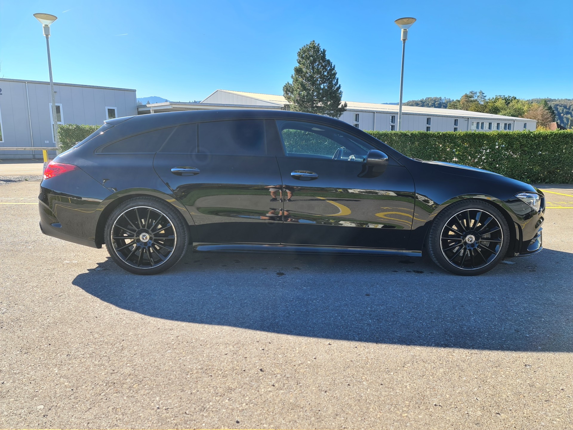 MERCEDES-BENZ CLA Shooting Brake 200 AMG Line 7G-DCT-image-5