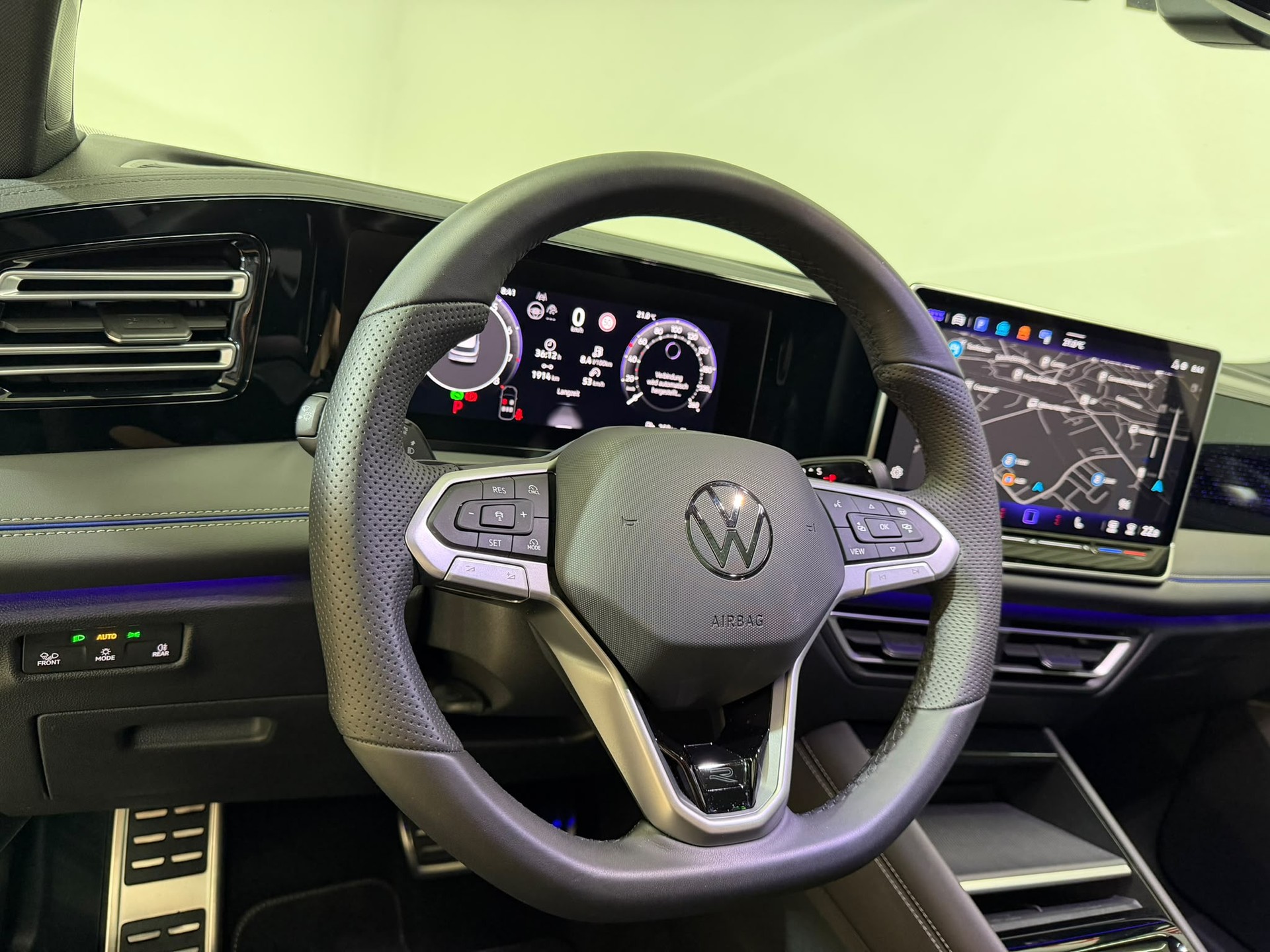 VW Tiguan 2.0 TSI DSG R-Line 4Motion-image-6