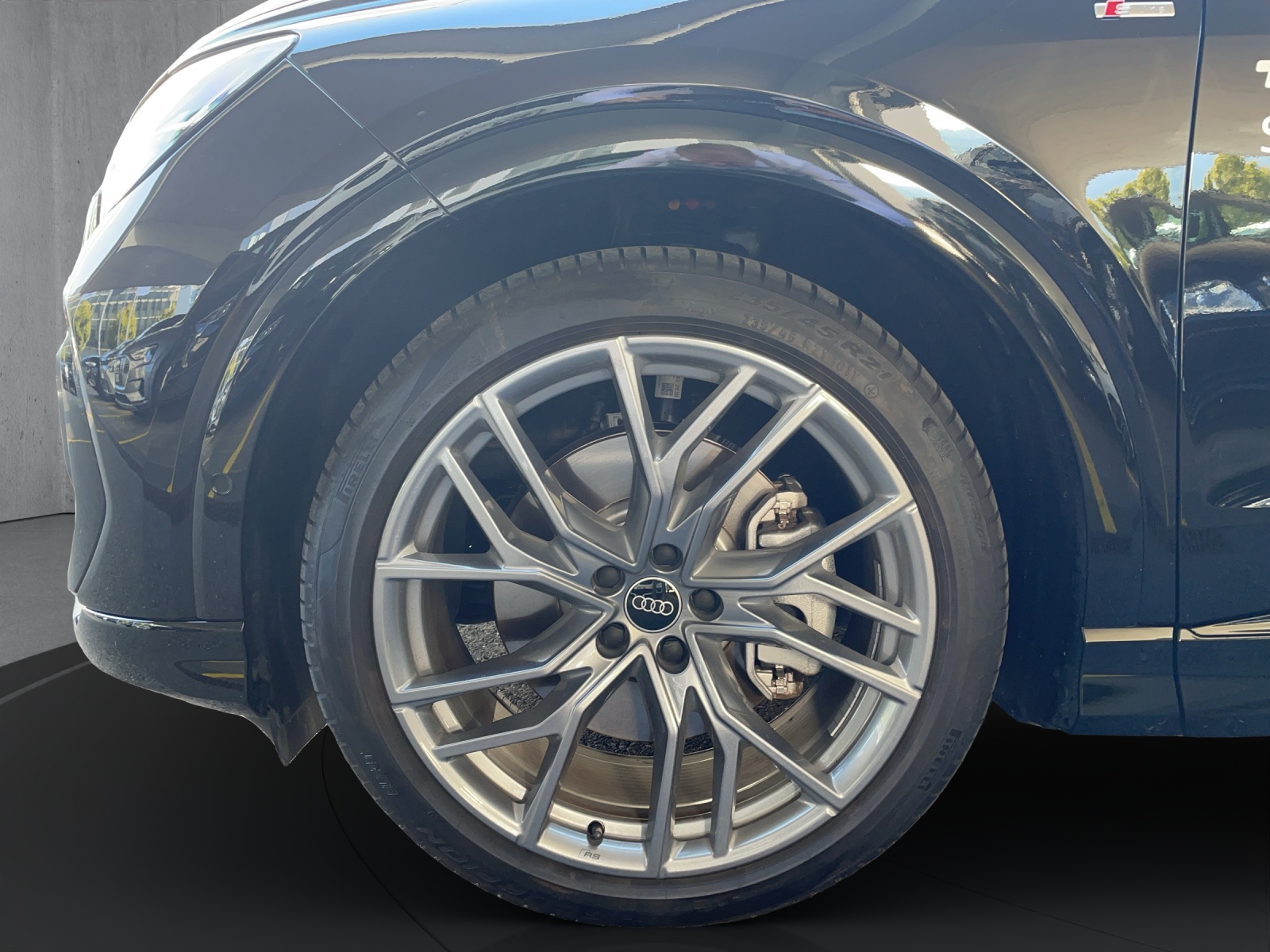 AUDI Q4 e-tron 45 Edition Swiss Ski quattro-image-15