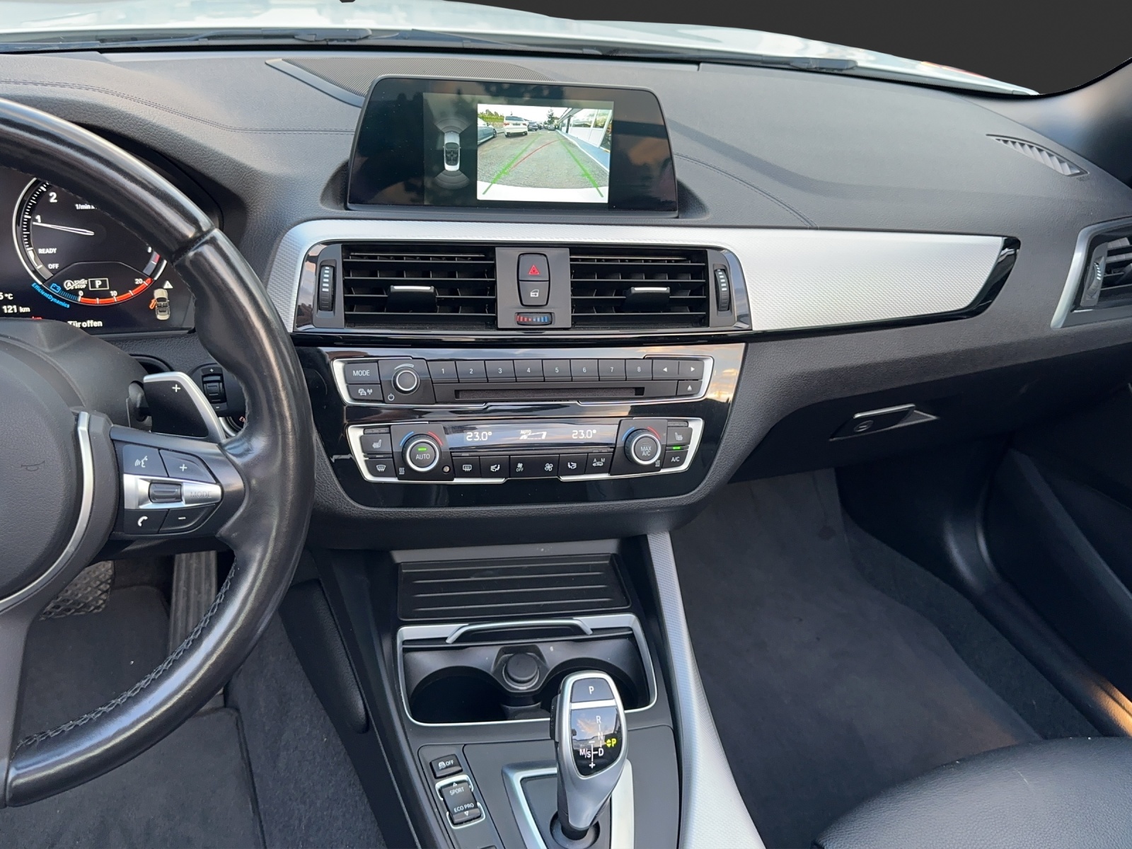 BMW 220i Steptronic M Sport-image-9