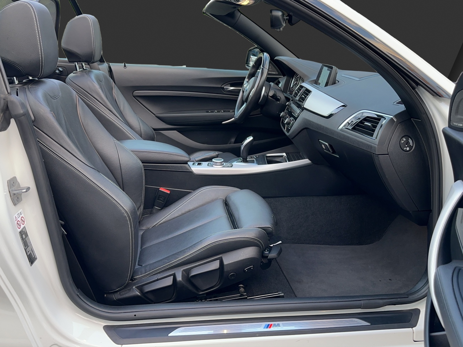 BMW 220i Steptronic M Sport-image-10
