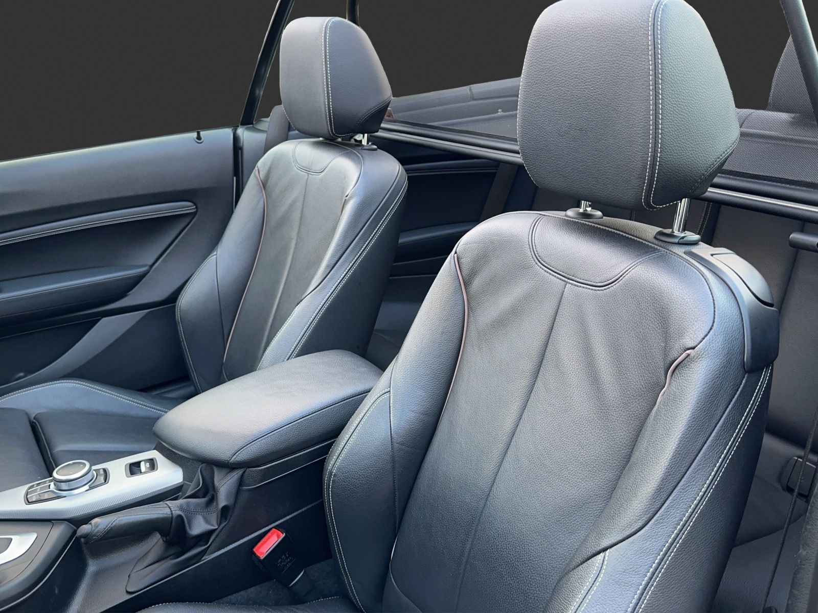 BMW 220i Steptronic M Sport-image-8