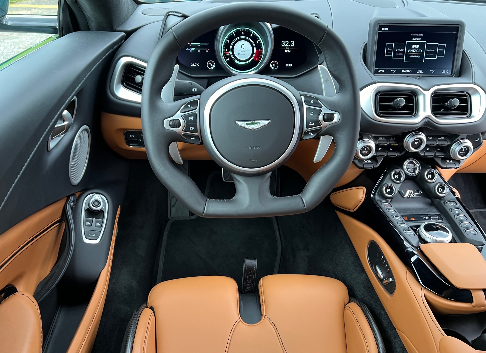 ASTON MARTIN V12 Vantage No 3 of 333-image-12