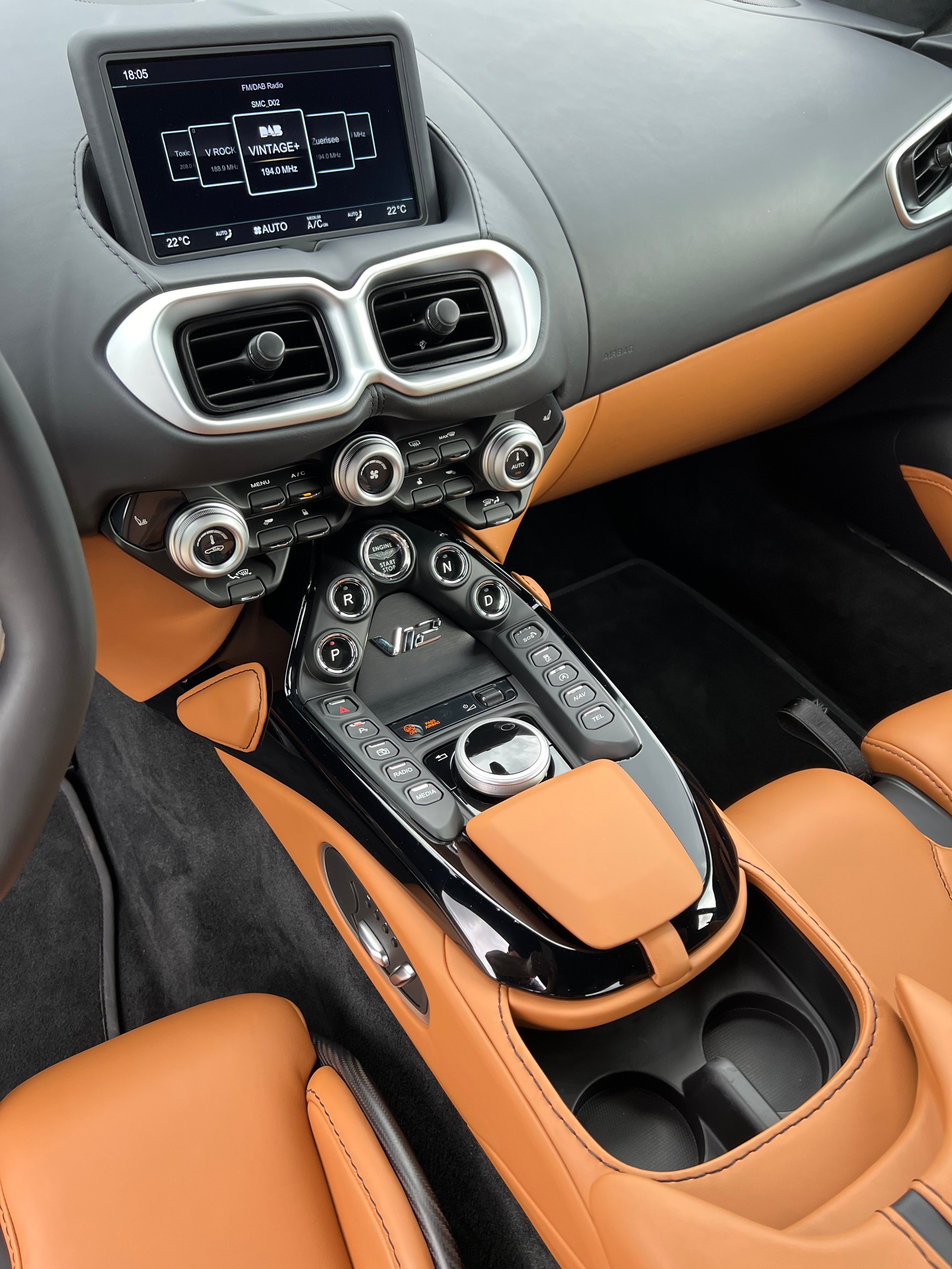 ASTON MARTIN V12 Vantage No 3 of 333-image-25