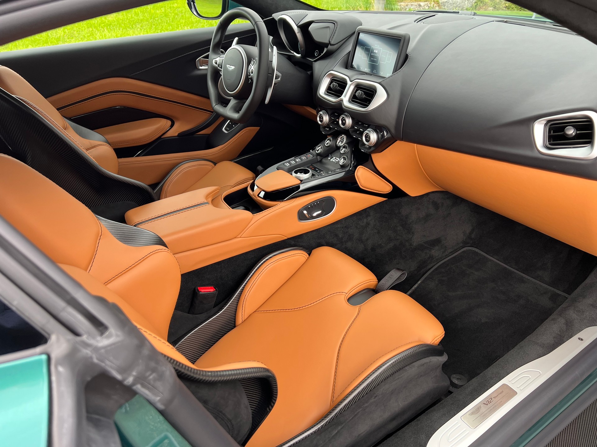 ASTON MARTIN V12 Vantage No 3 of 333-image-15
