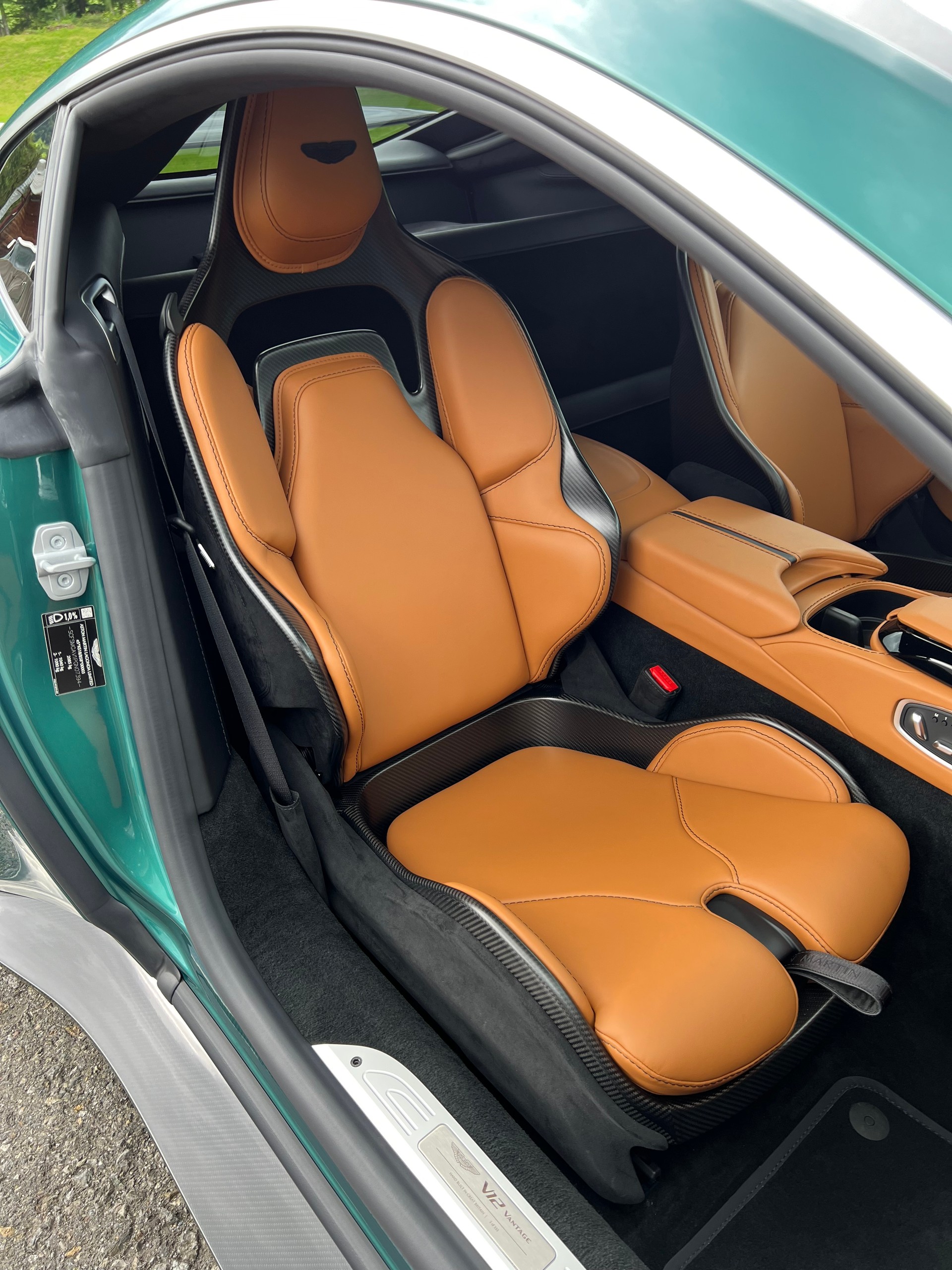 ASTON MARTIN V12 Vantage No 3 of 333-image-18