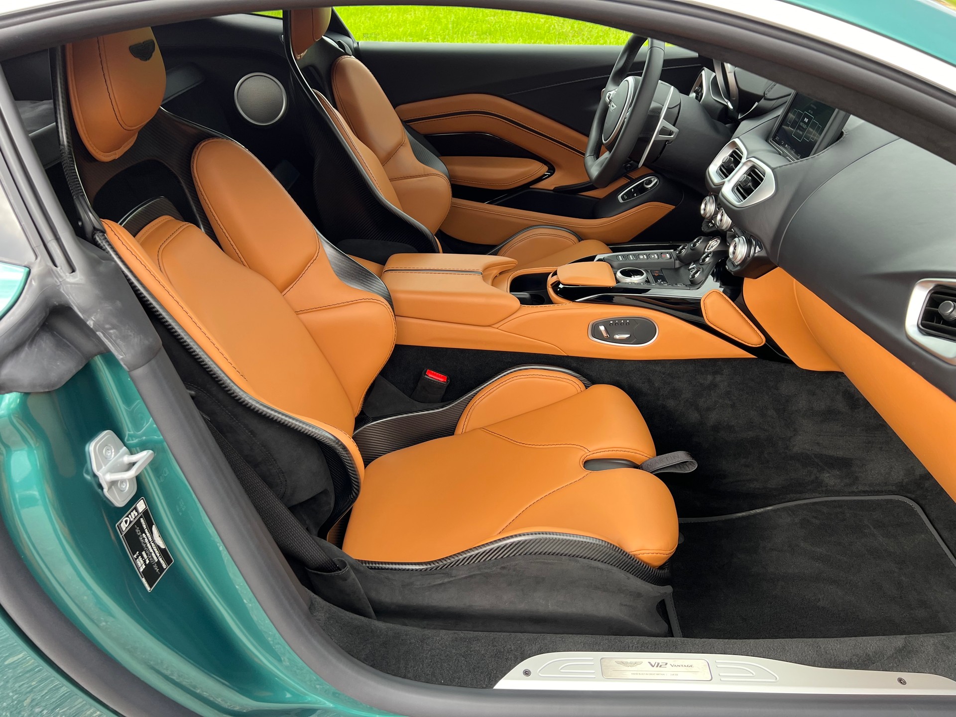 ASTON MARTIN V12 Vantage No 3 of 333-image-16