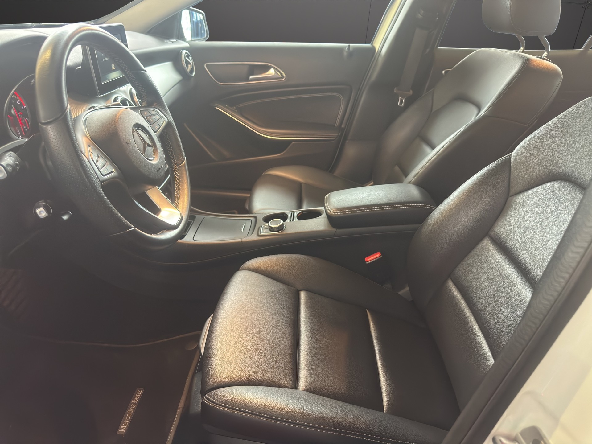 MERCEDES-BENZ GLA 200 CDI Urban 4Matic 7G-DCT-image-7